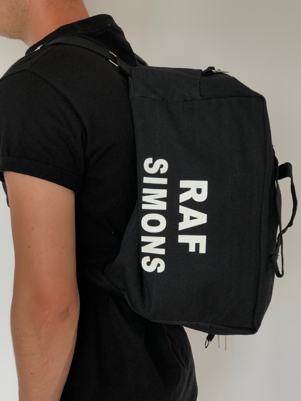 

Рюкзак Raf Simons Черный (RR10164-01)