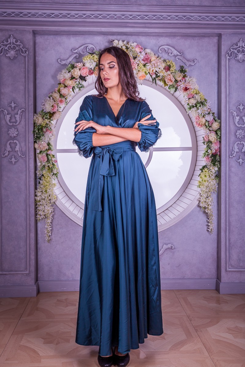 

Длиное нарядное платье с рукавом FashionYouWant L изумрудный 43285167