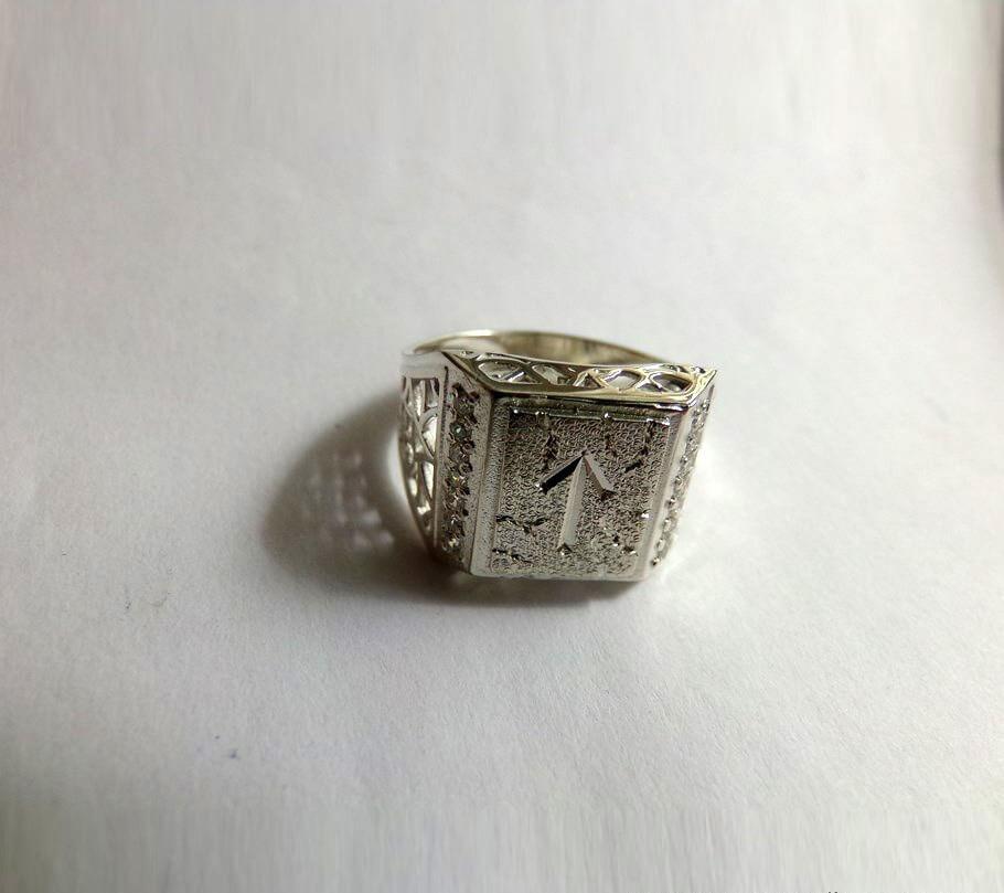 

Печатка с руной Тейваз (Тюр) Maxi Silver 4006 SE, размер 18.5