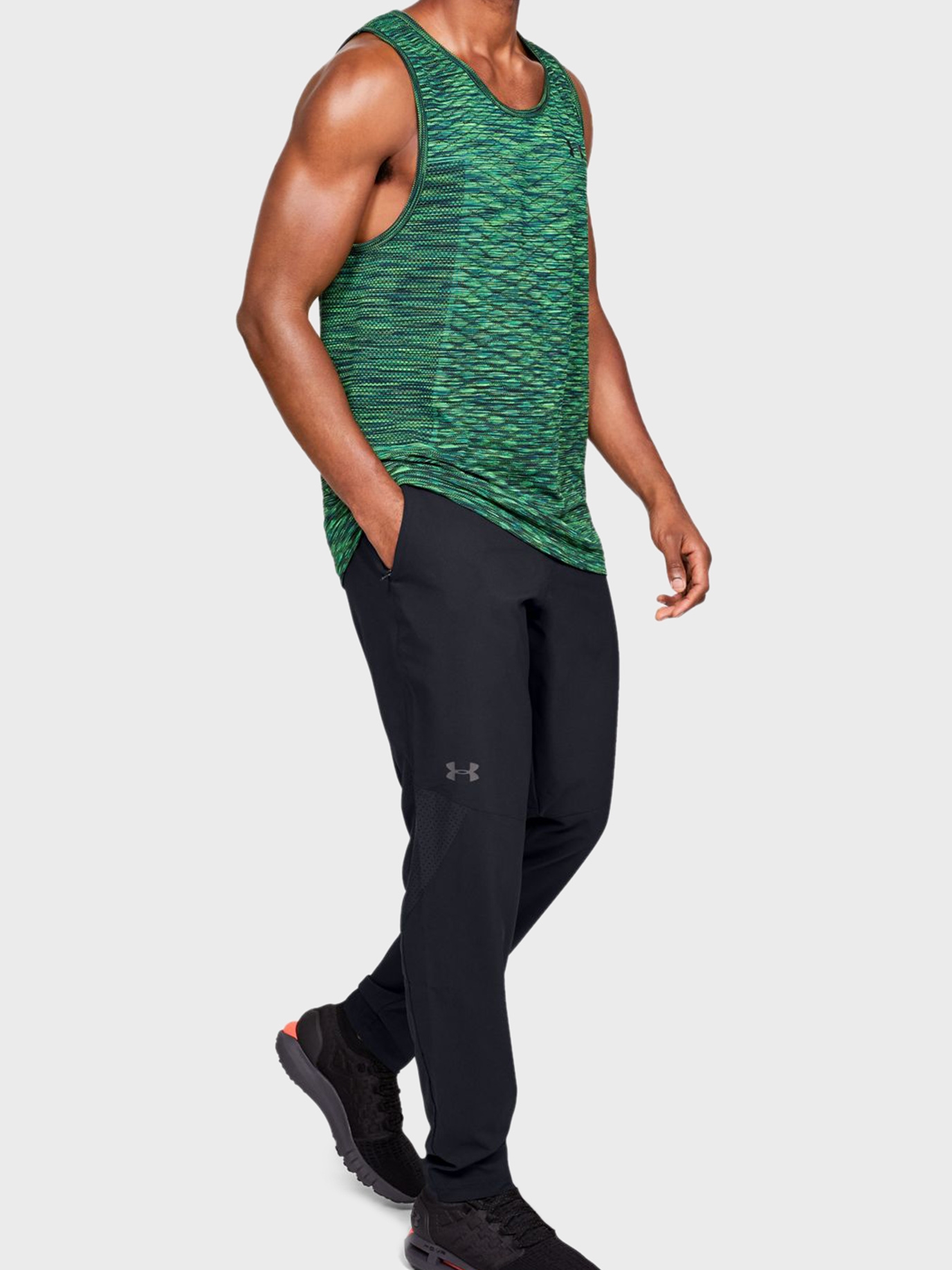 

Спортивные брюки Under Armour Vanish Woven Pant-Blk 1328698-001 S Черные