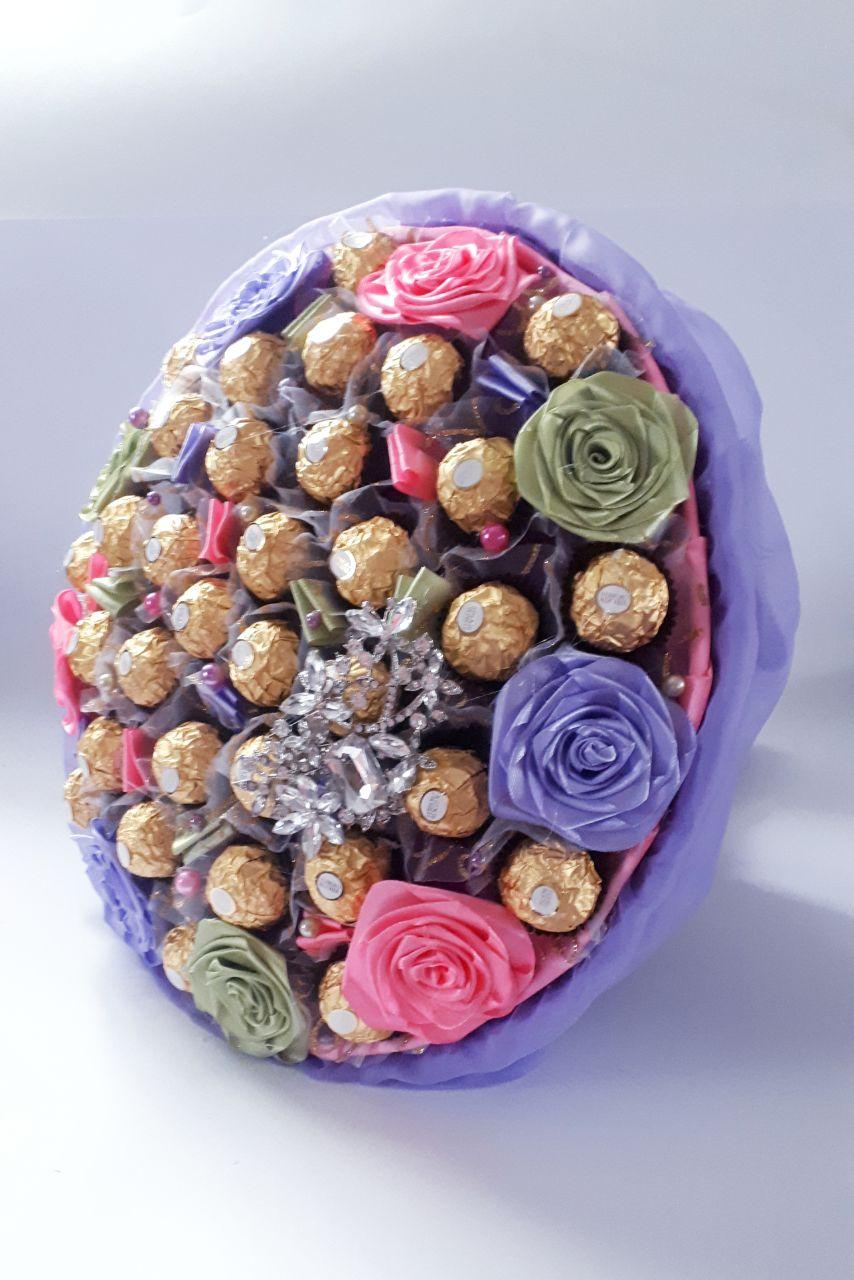

Букет из конфет Ferrero Rocher сиреневый Okl Скарлетт большой букет РР 2015 XL