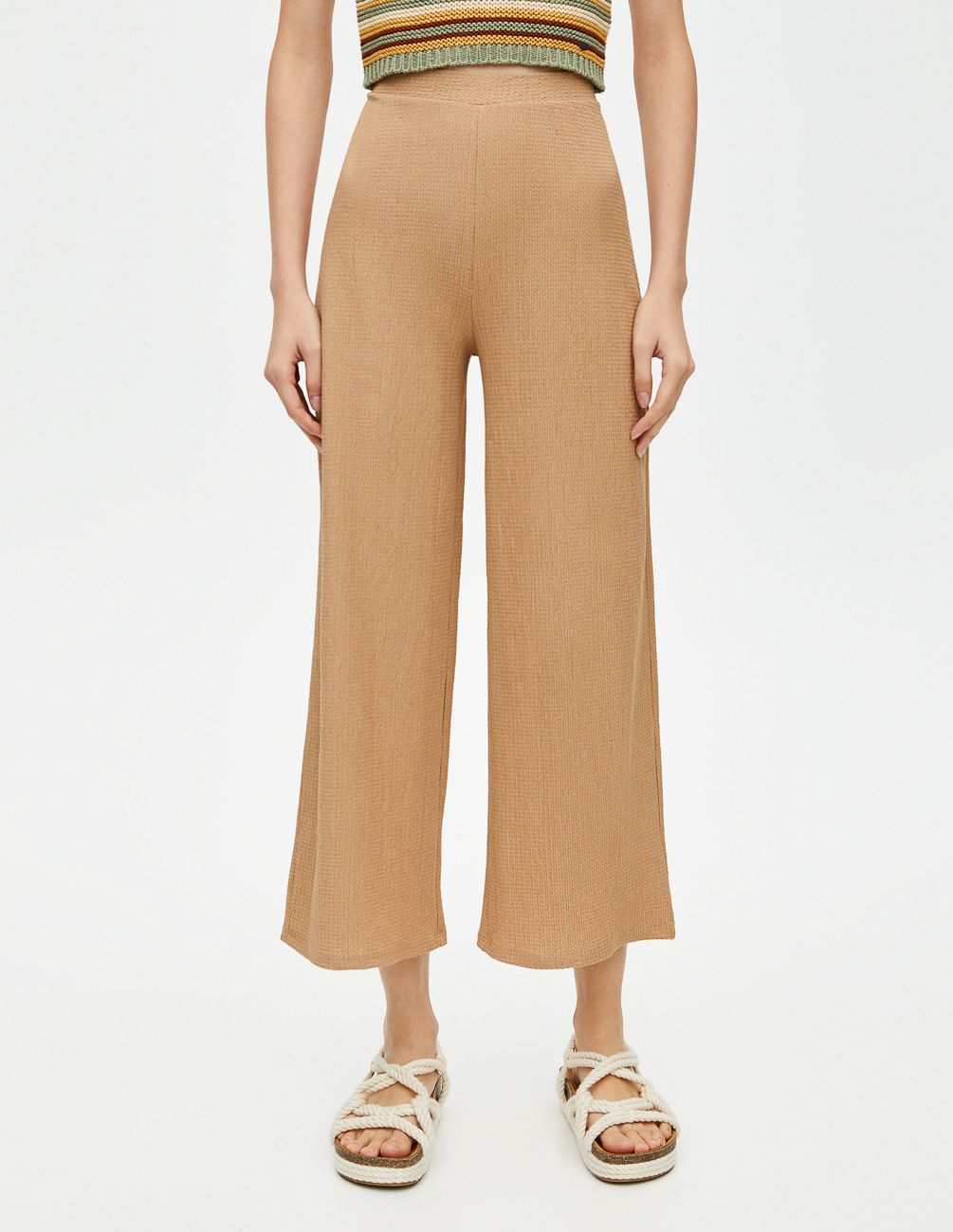 

Брюки PULL & BEAR Ж1056386 (5679/347/707) цвет бежевый, Брюки PULL & BEAR Ж1056386 (5679/347/707) цвет бежевый M