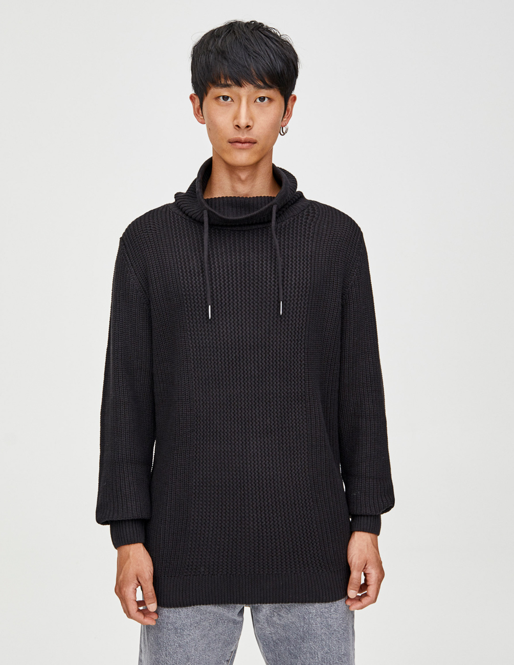 

Свитер PULL & BEAR М0107507 (9558/531/800) цвет черный M