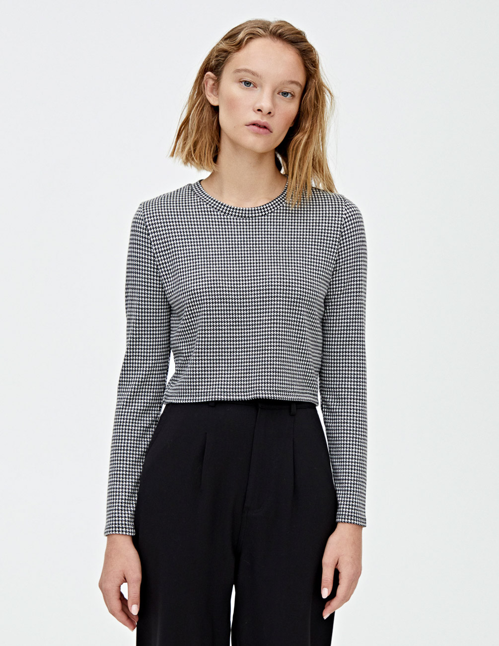 

Джемпер PULL & BEAR Ж1055824 (9246/337/084) цвет черный-белый M