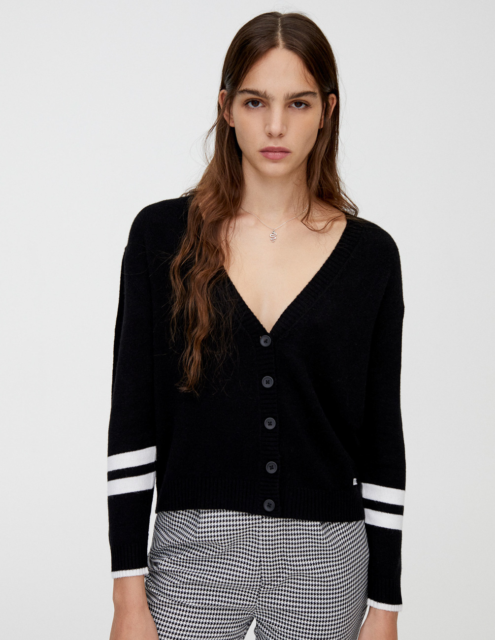 

Кардиган PULL & BEAR Ж1055915 (9582/308/800) цвет черный S