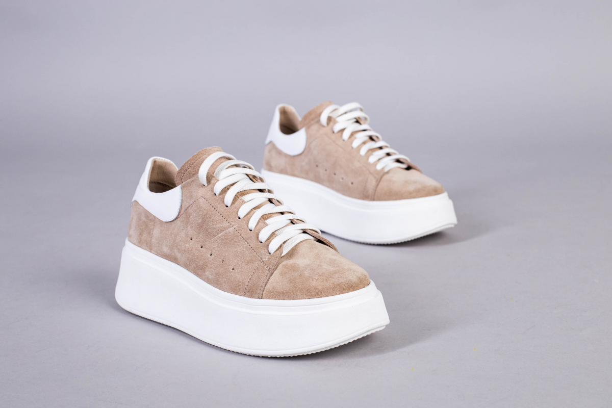 

Кеди жіночі замшеві з білою вставкою зі шкіри LuxuryShoes 5934/40 Бежевий