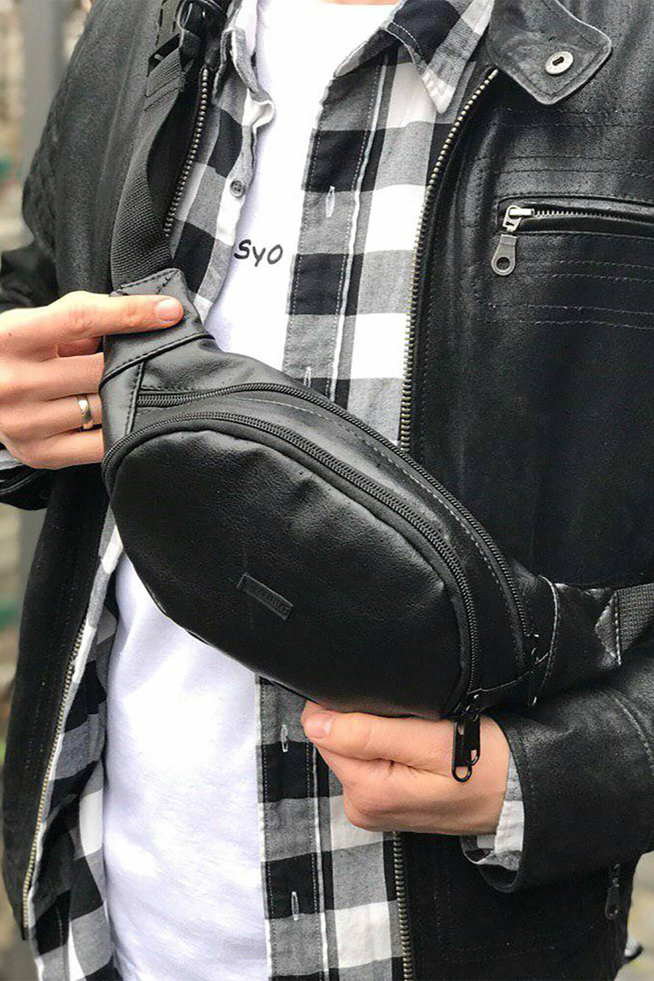 

Поясна Mamakazala сумка Oval Черный