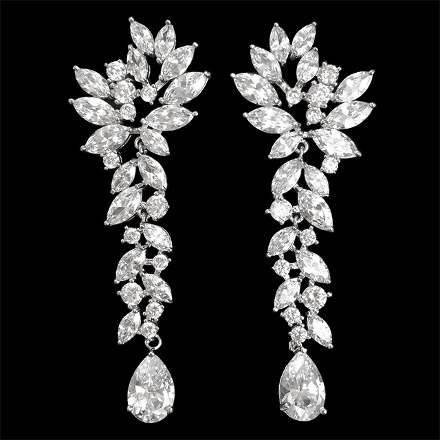 

Женские серьги Лунная соната DiaDemaGrand Серебряный с белым камнем (0418124-15-2)