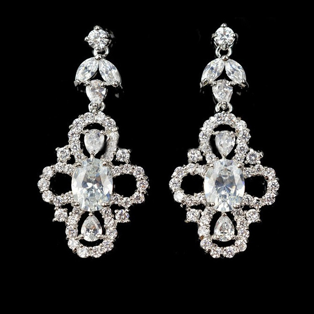 

Серьги Белый свет DiaDemaGrand Серебряный с белым камнем (0914516-15-2)