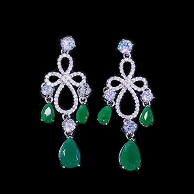 

Серьги Сказочные DiaDemaGrand Серебряный с зеленым камнем (0418105-15-7)