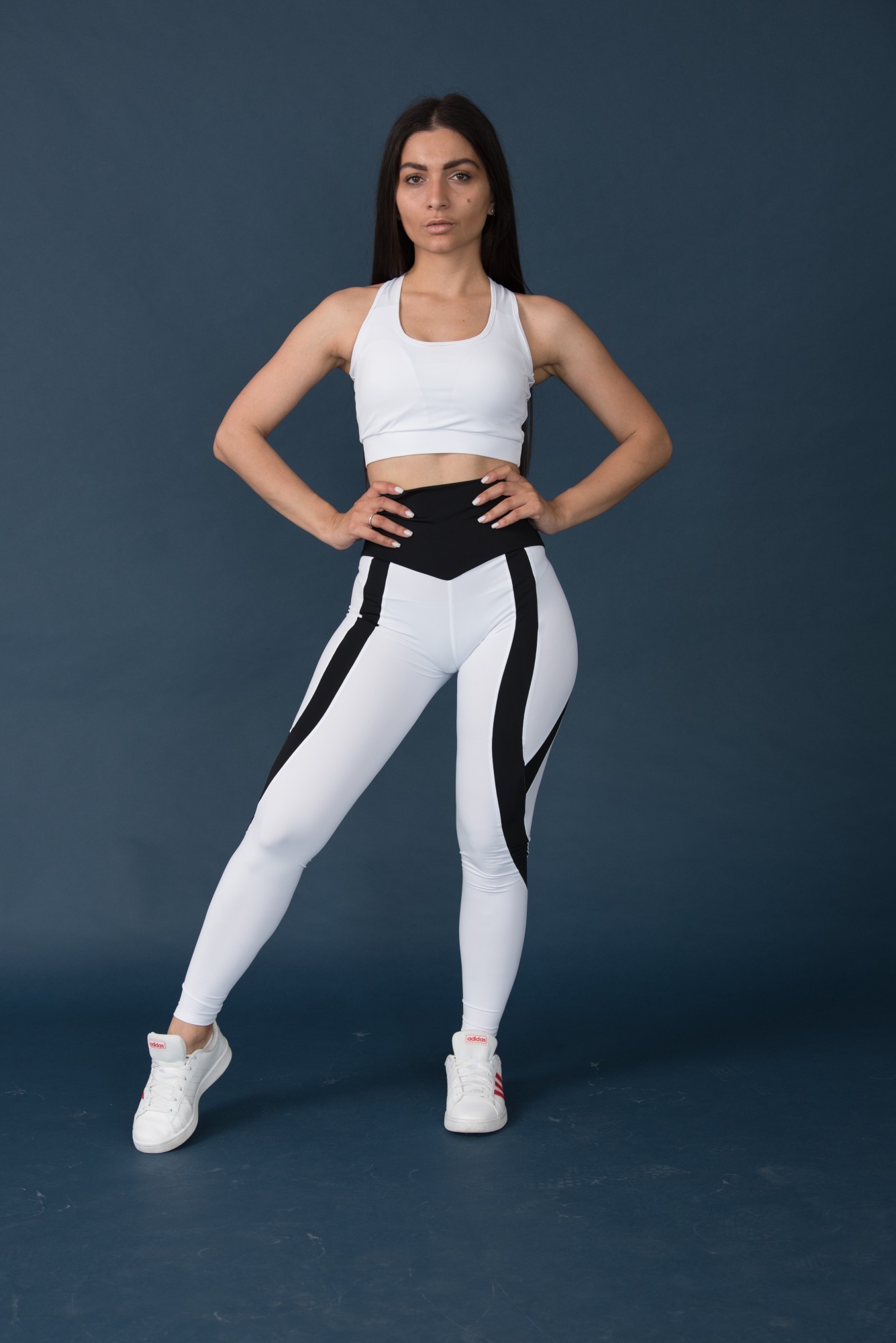 

Спортивный женский костюм (Топ леггинсы) FitU L Белый