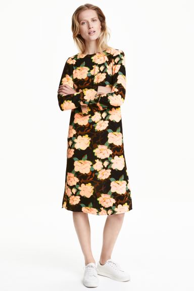 

Креповое платье H&M  Черный/Цветы, Креповое платье H&M 32 Черный/Цветы