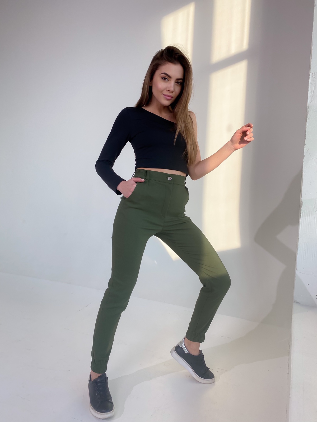 

Женские брюки-джоггеры Le'Katrin 361-2XL Хаки