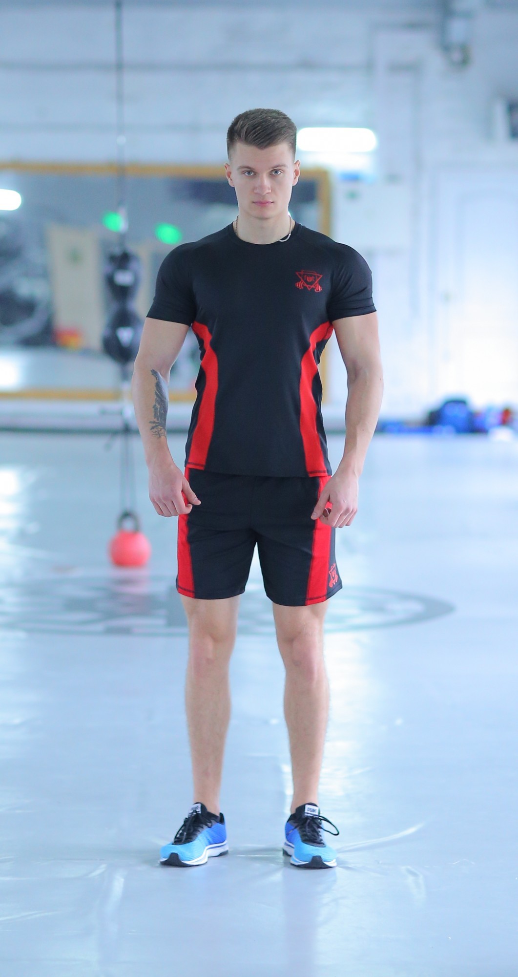 

Спортивный мужской набор Armm red 1 0 FitU XL Черный