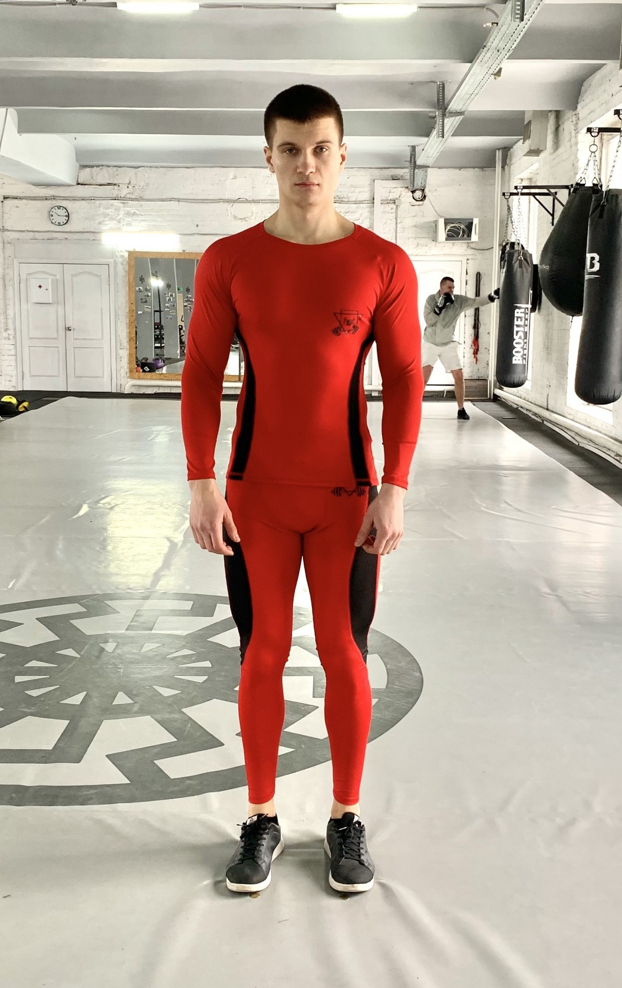 

Компрессионный мужской рашгард Rush b-red FitU M Красный