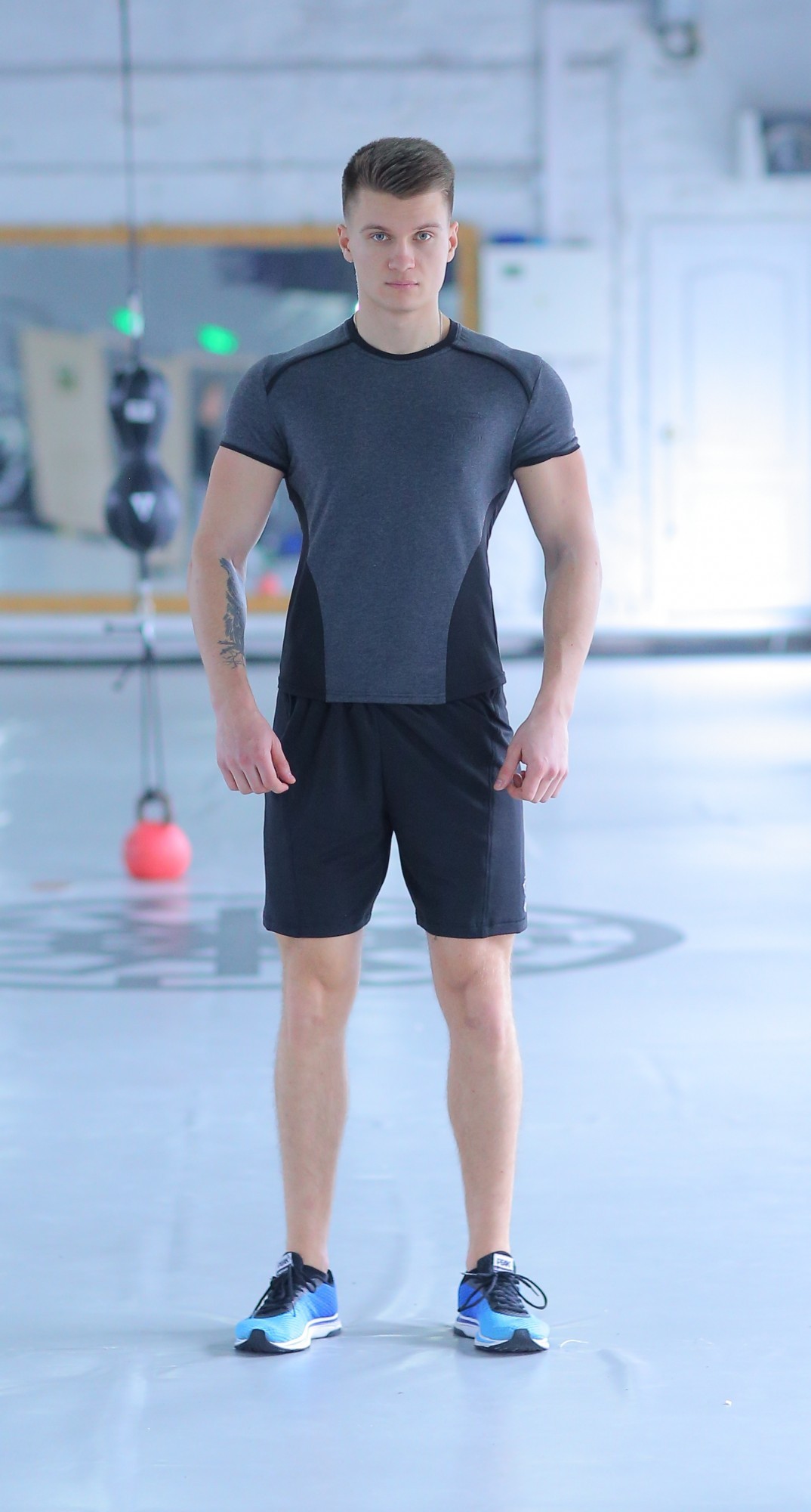 

Спортивный мужской набор Mist gray 1 0 FitU S Серый