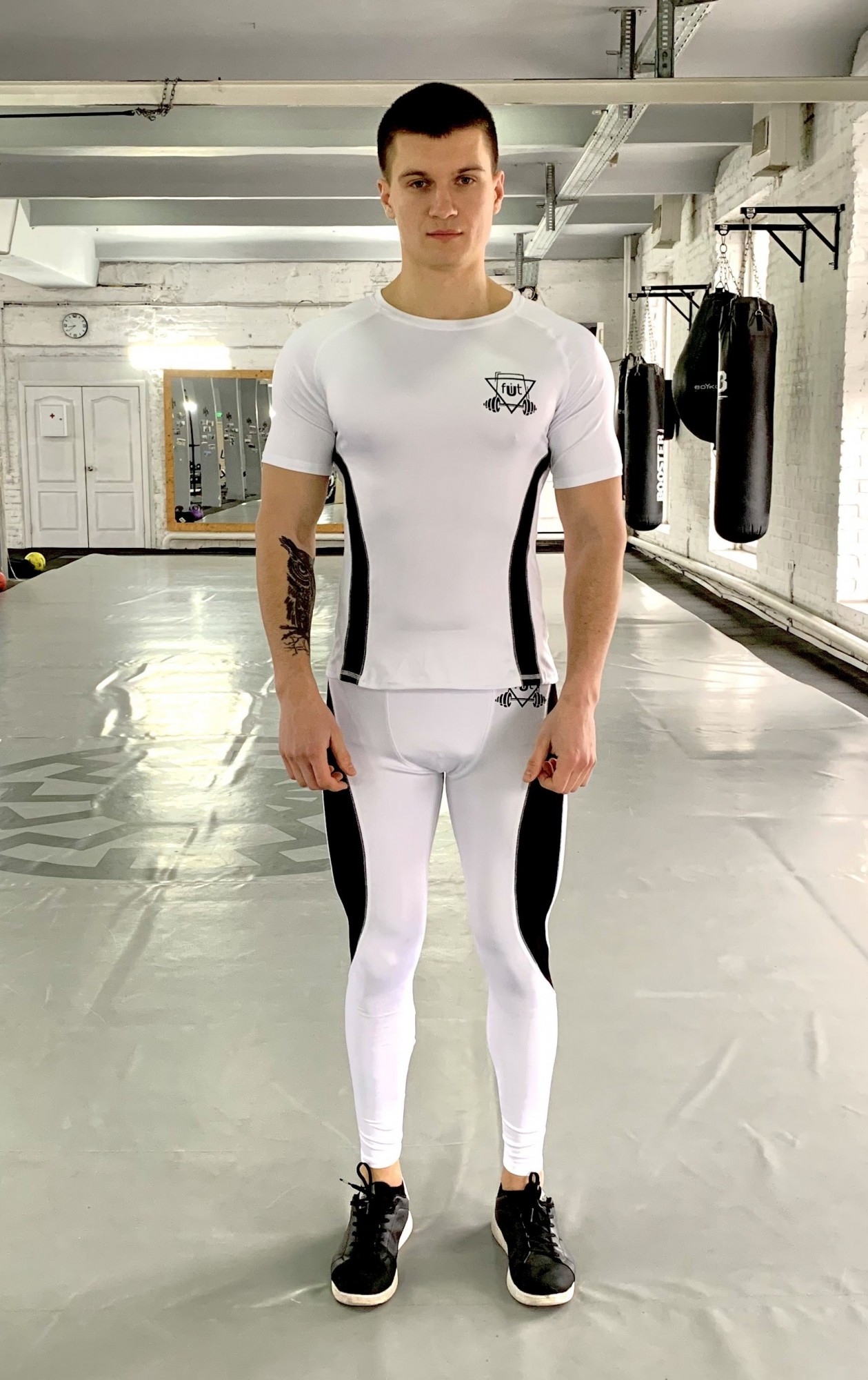 

Компрессионный мужской рашгард Armm b-white FitU XL Белый