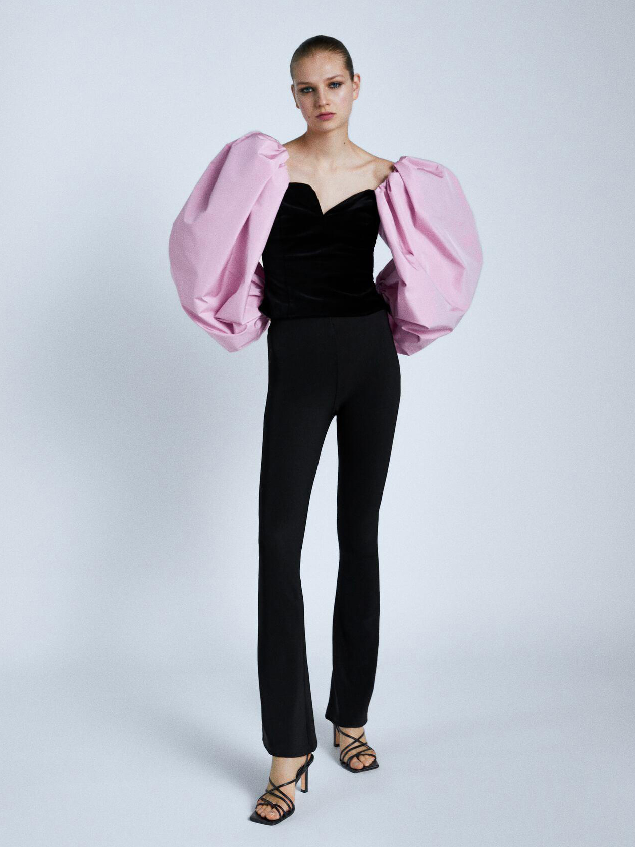 

Блузка Zara 8642-931-800-AATE S Черная с розовым