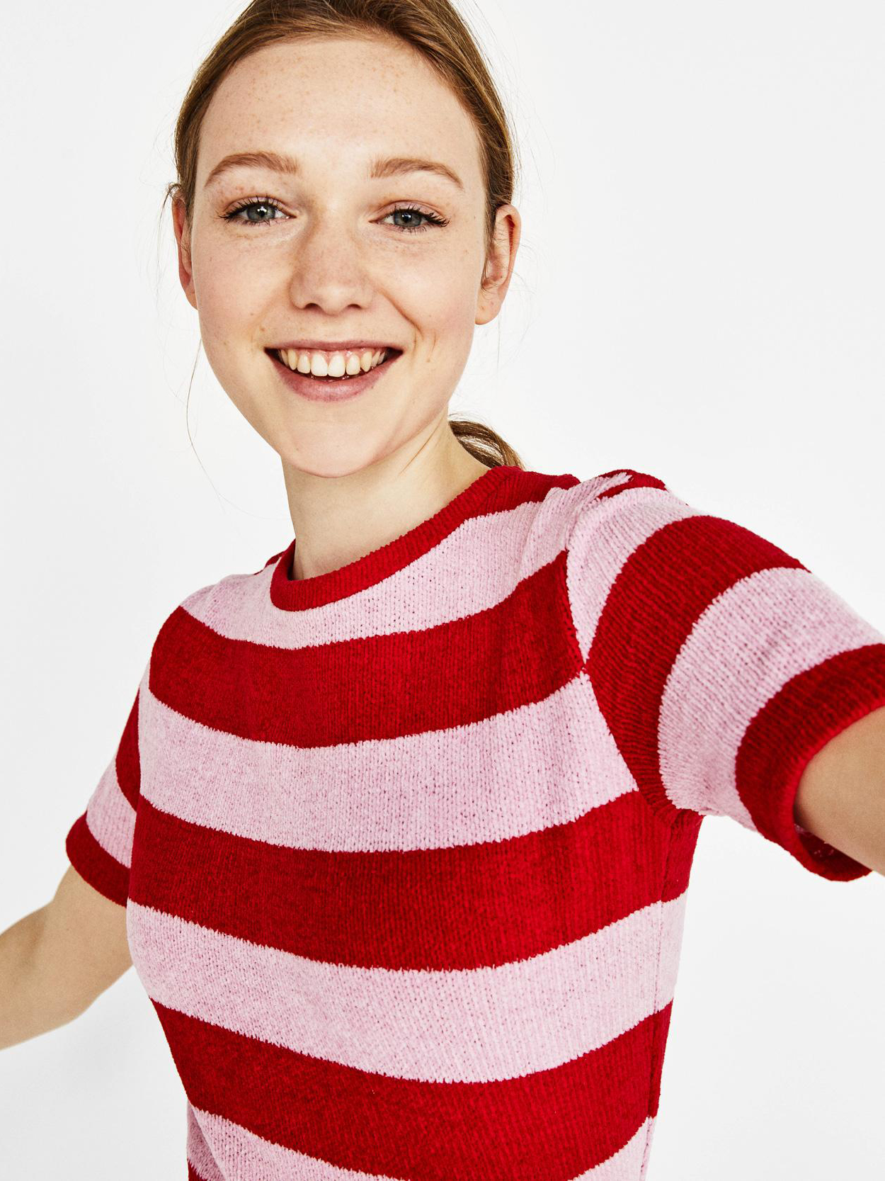 

Джемпер Bershka 1882-115-600-ABYM S Красный с розовым