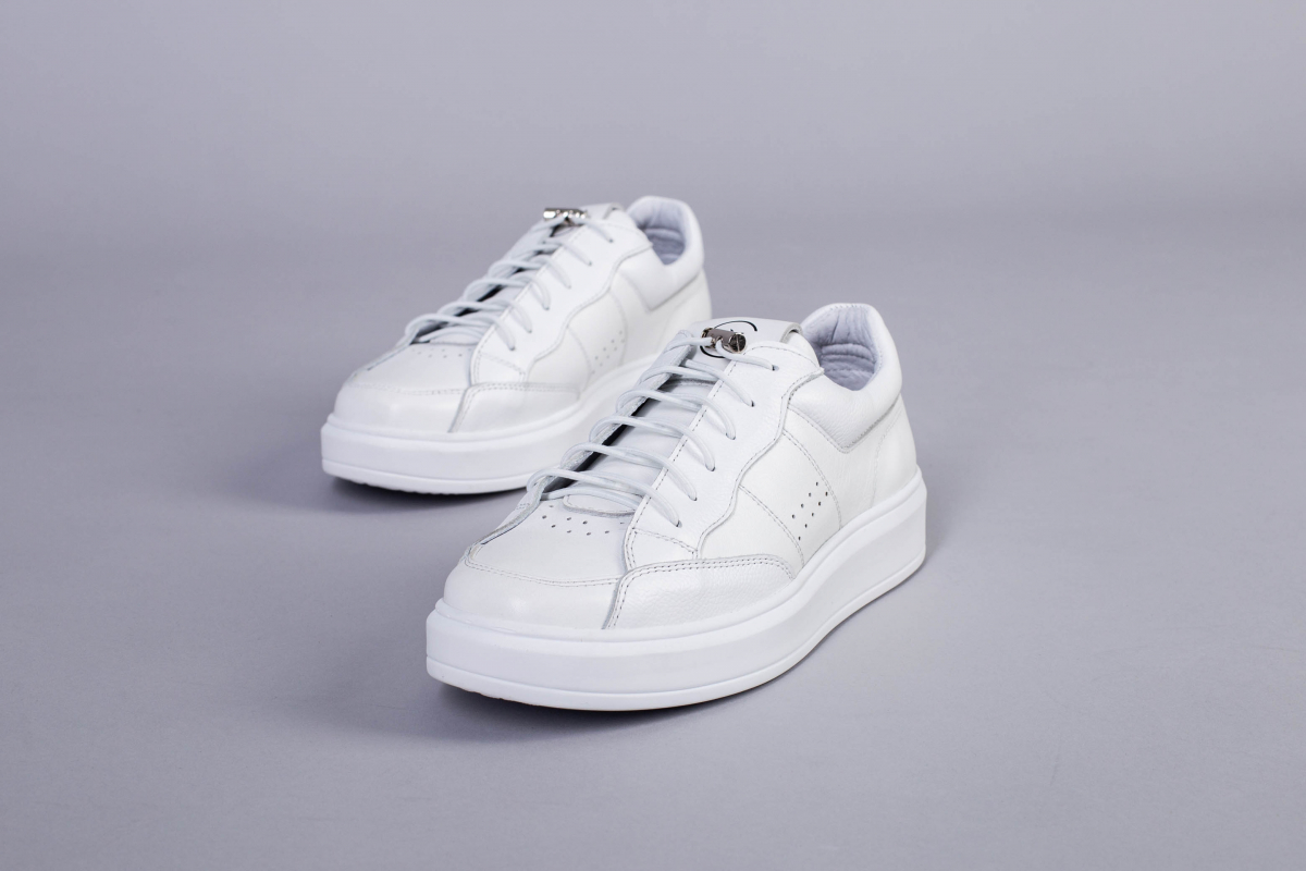

Кеди жіночі шкіряні на білій підошві LuxuryShoes CBX 9609/39 Білий