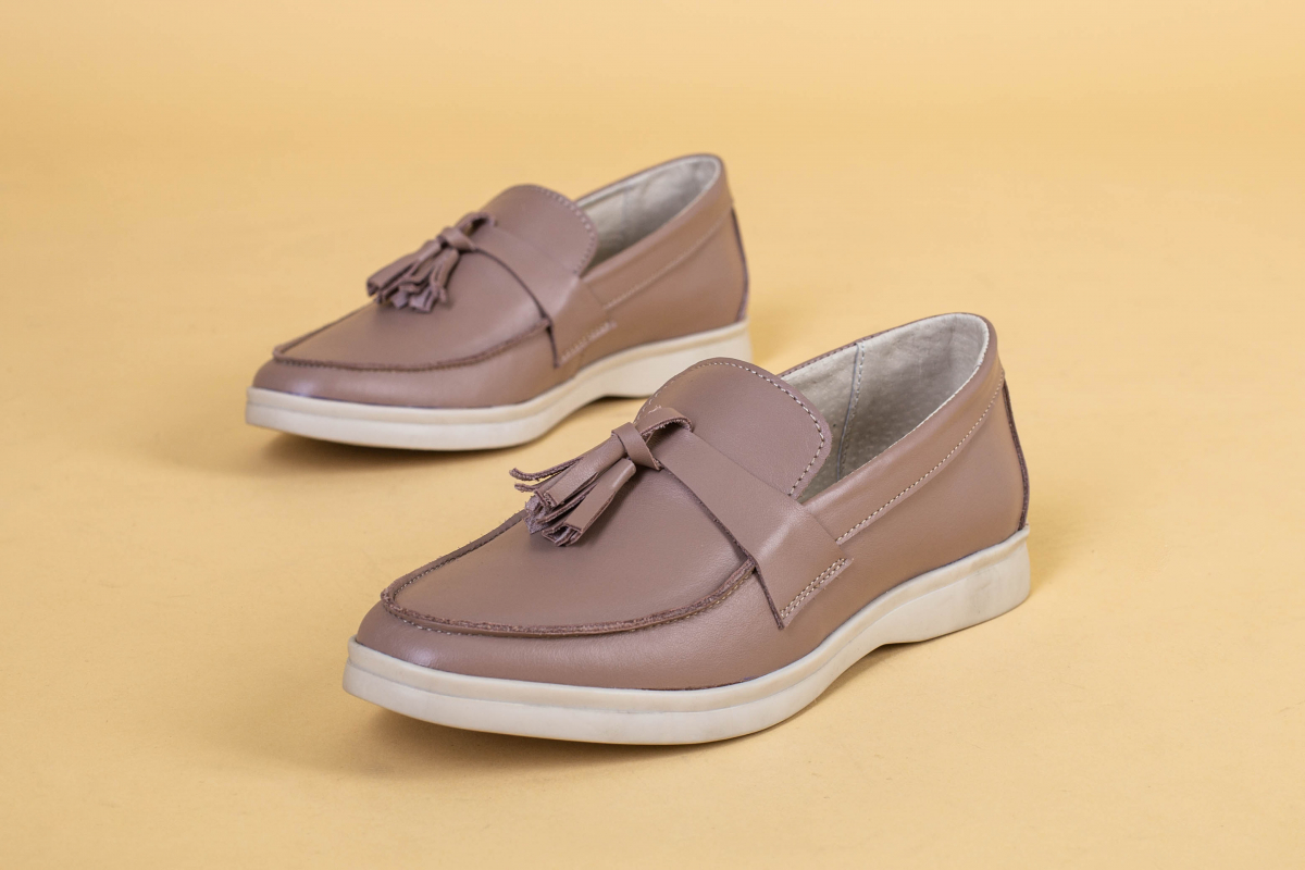 

Лофери з натуральної шкіри LuxuryShoes 5240-8/39 Бежевий