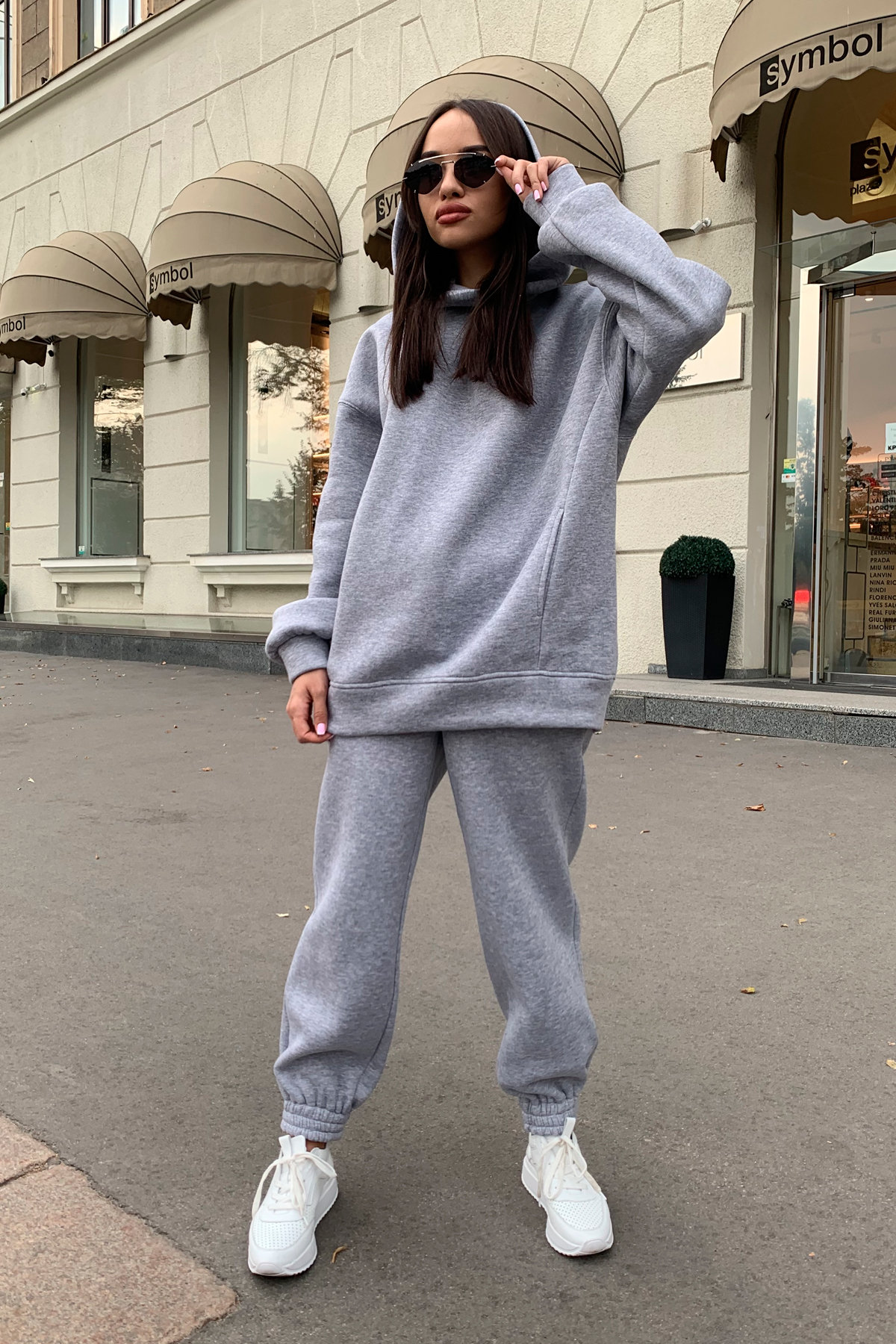 

Костюм Modasto "Марион" в стиле Oversize 3х нитка 9651 S св.серый меланж