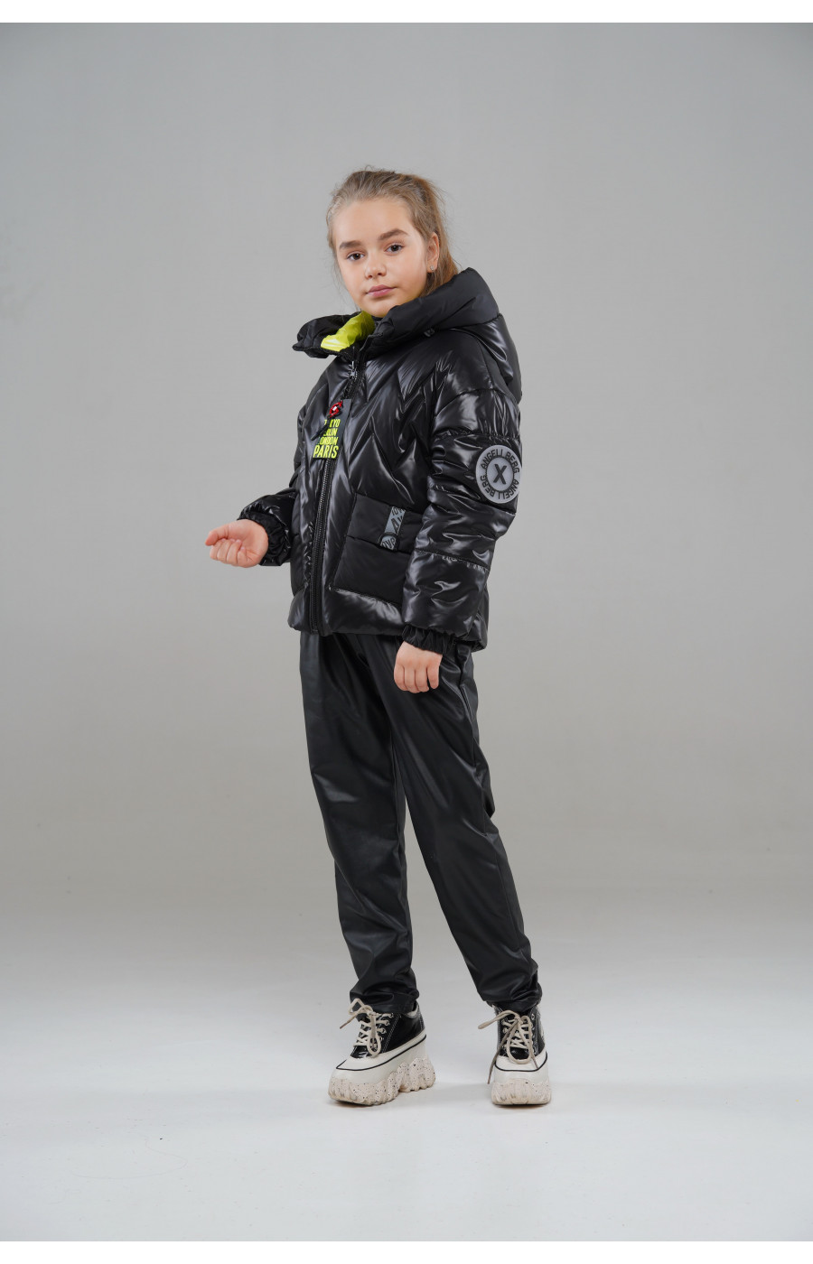 

Демисезонная куртка для девочки Angelir Лана 40/152 Черный