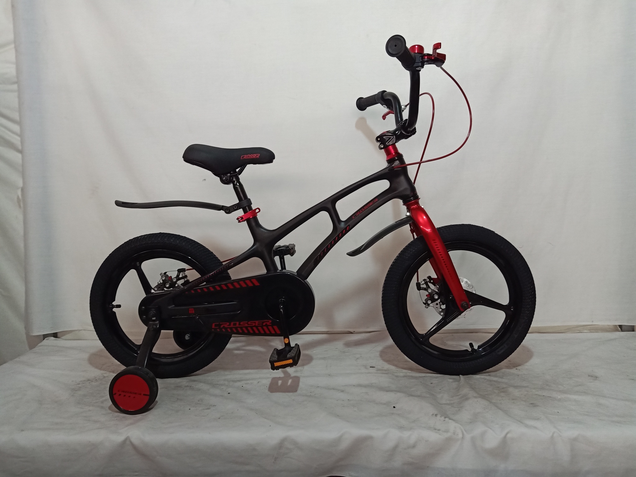 

Велосипед Crosser MAGNESIUM BIKE магнієва вилка 18" Black / Red (MAGNESIUM18)
