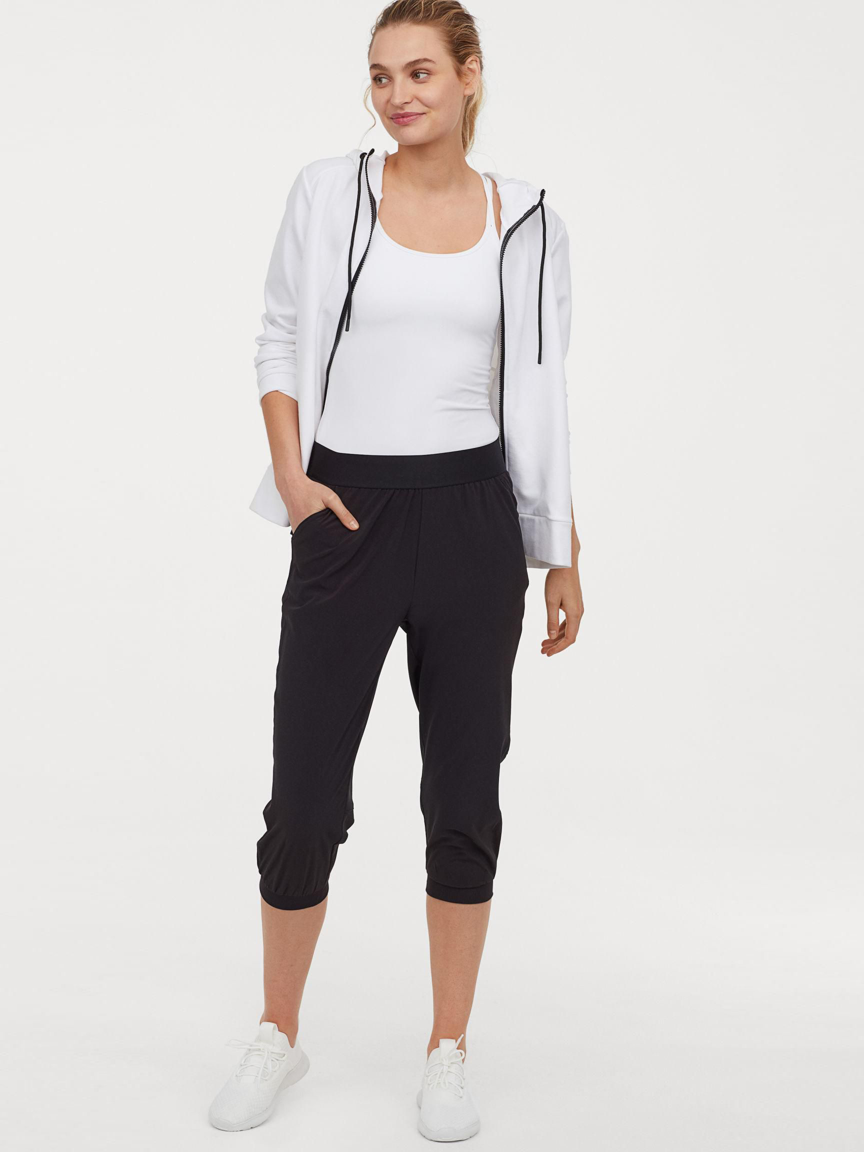 

Спортивные бриджи H&M 7201010-AAAD 46 Черные