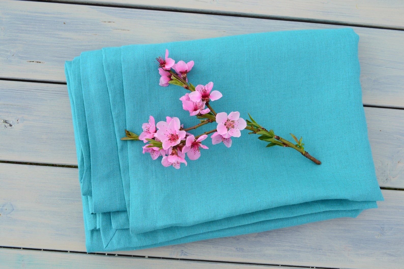 

Льняная скатерть TouchableLinen 1 шт 200*200 см Бирюзовый