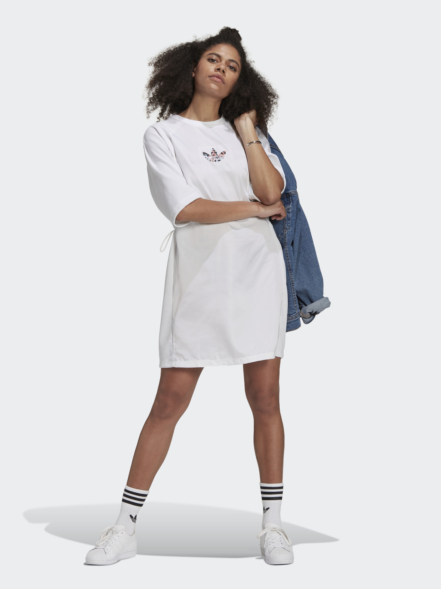 

Платье Adidas Tee Dress GN3115 XS-S White