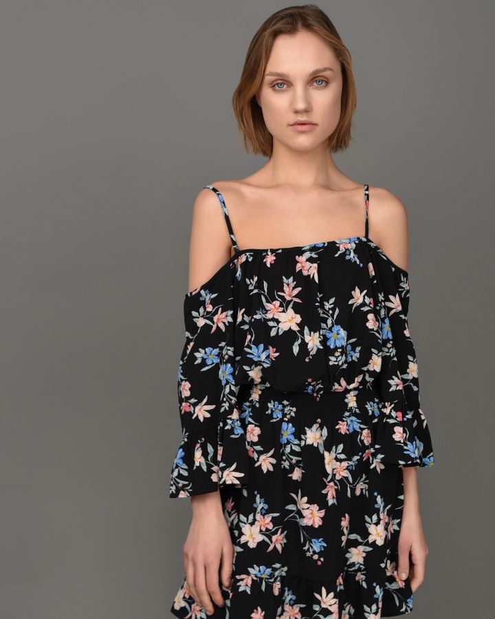 

Платье H&M Черный M 2000000582672
