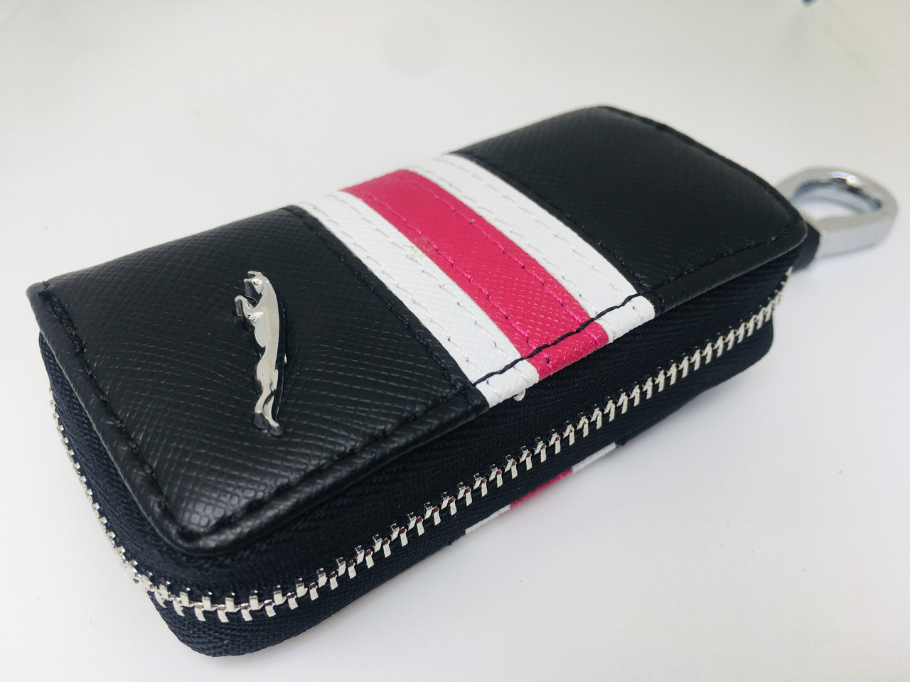 

Ключница для авто KeyHolder Prestige Car JAGUAR Черно-белая с красным