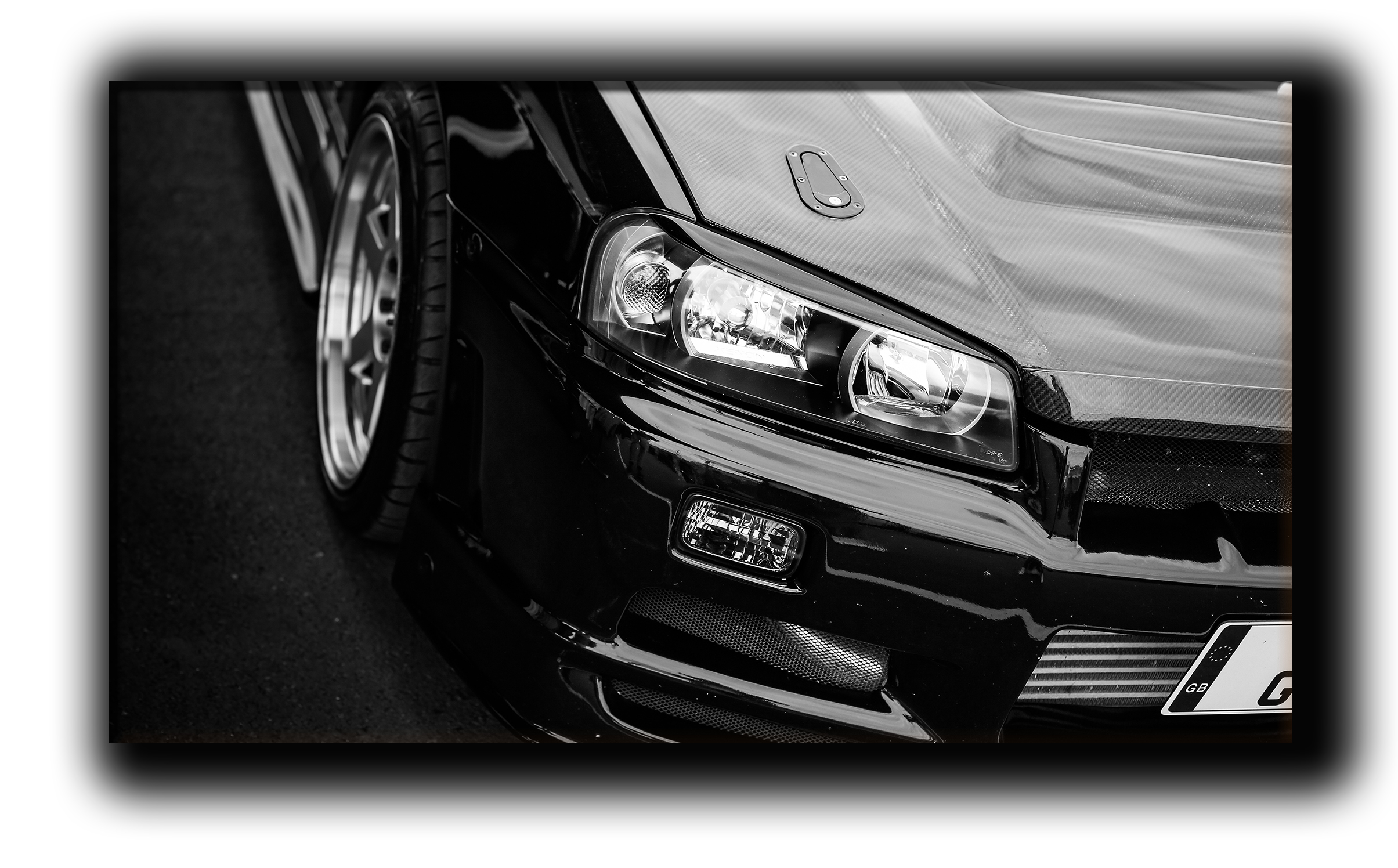 

картина на холсте спорткар Nissan Skyline R34 дрэг рейсинг авто Hotel Arizona HD 44 см x 77 см