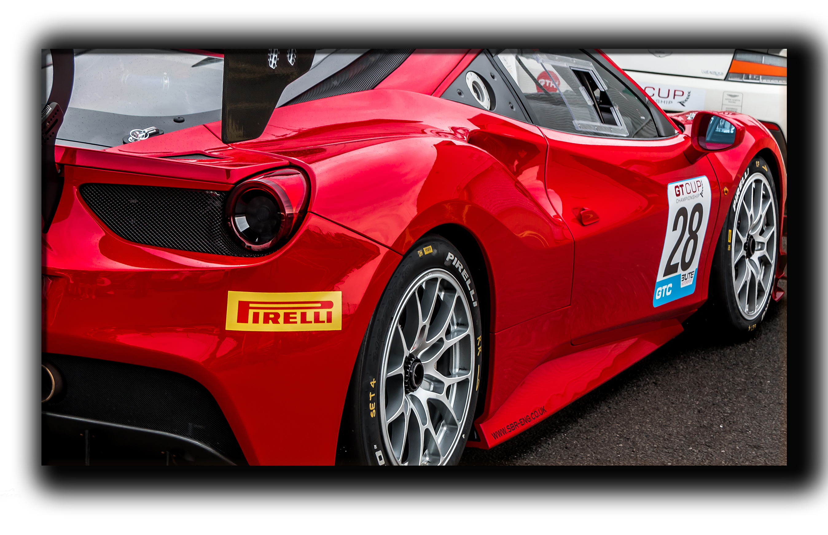 

картина на холсте суперкар Ferrari 488 GT3 авто Феррари Hotel Arizona HD 59 см x 102 см