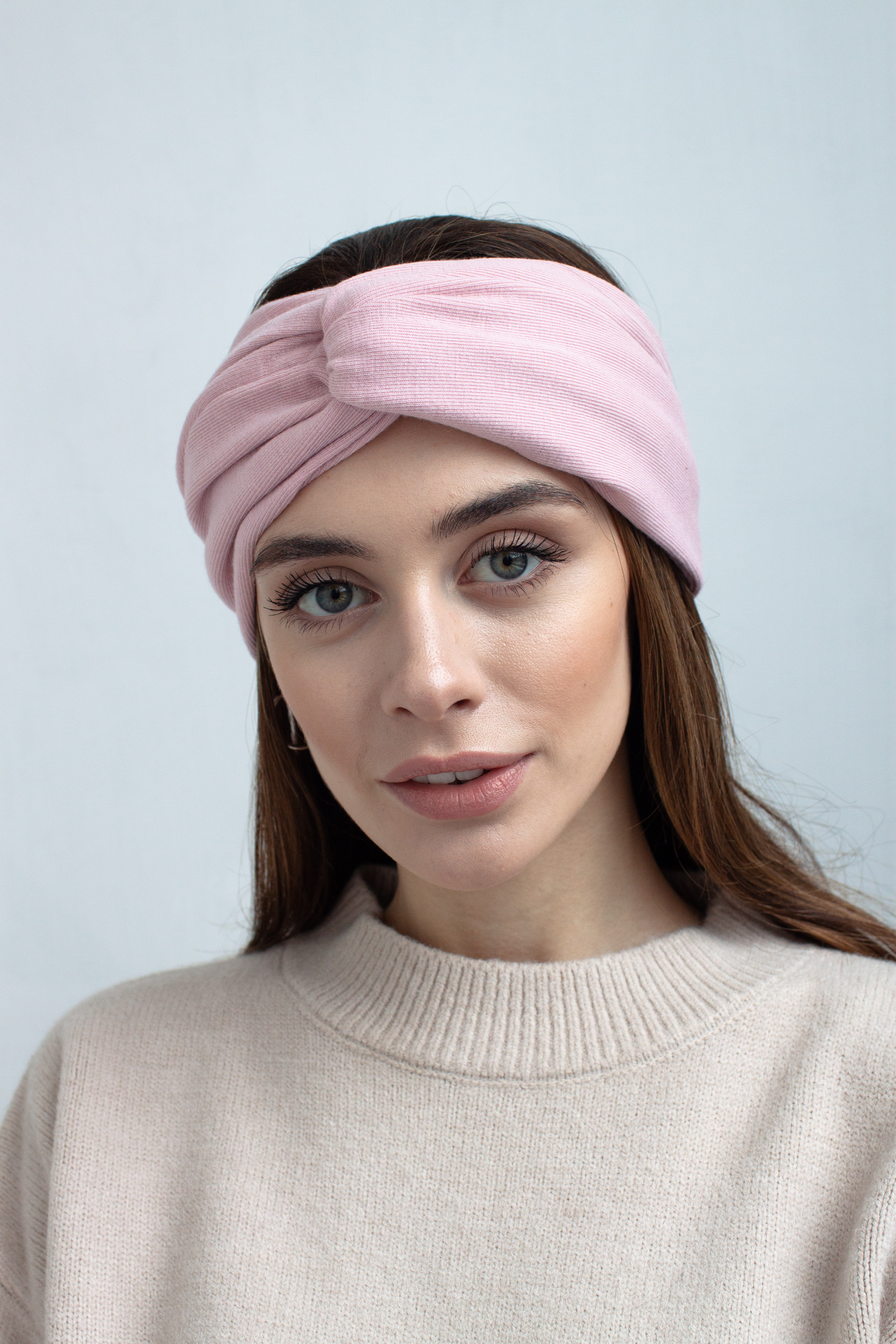 

Повязка на голову - тюрбан FAMO Повязка на голову Монти пудровая One size (ТRK-P 5)