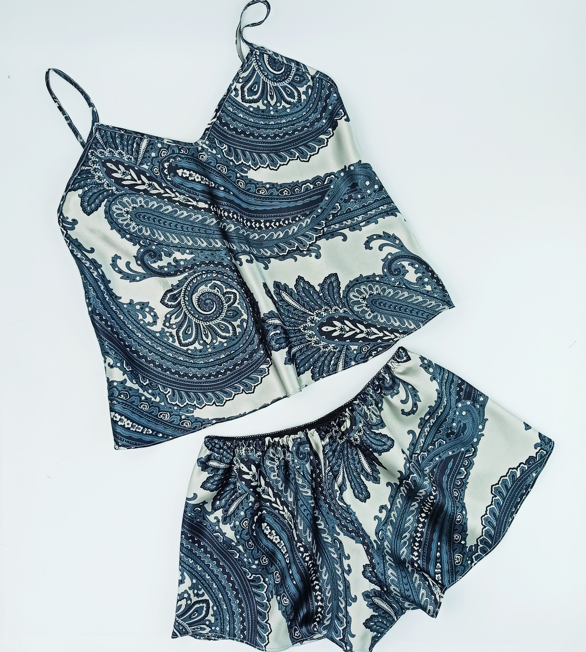 

Комплект для дома и сна NoBrand шортики+майка атлас 3XL (маломерит) черно-белый (0212)