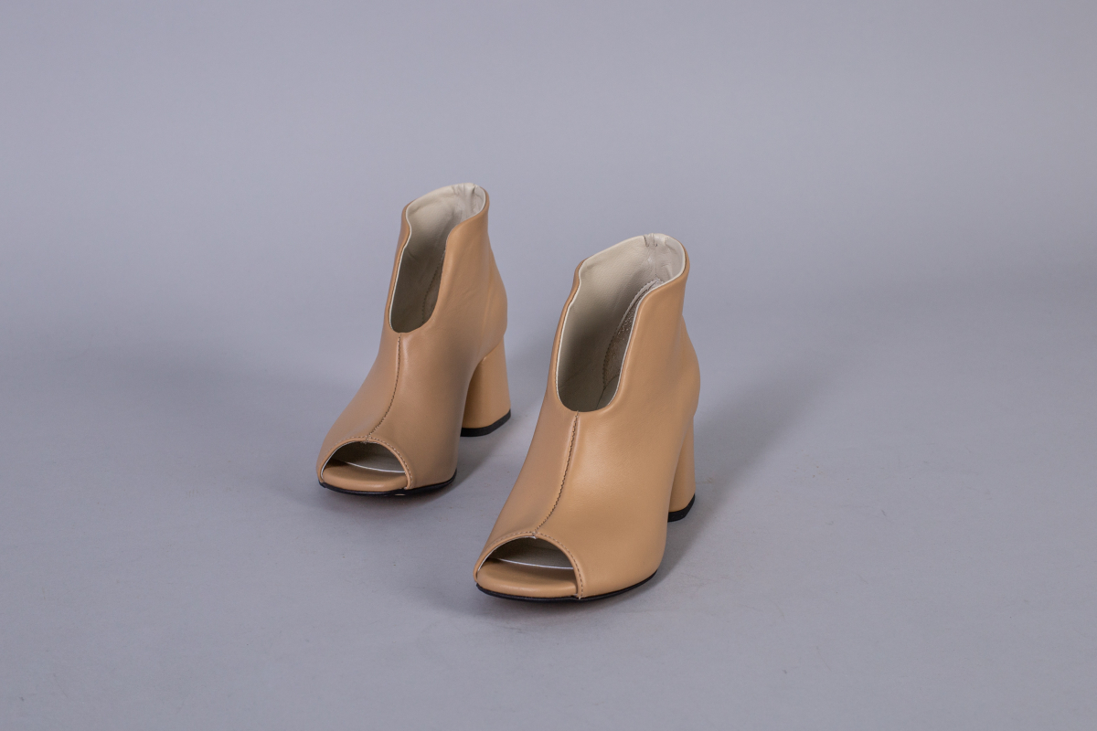 

Ботильйони жіночі шкіряні LuxuryShoes 8934/40 Карамель