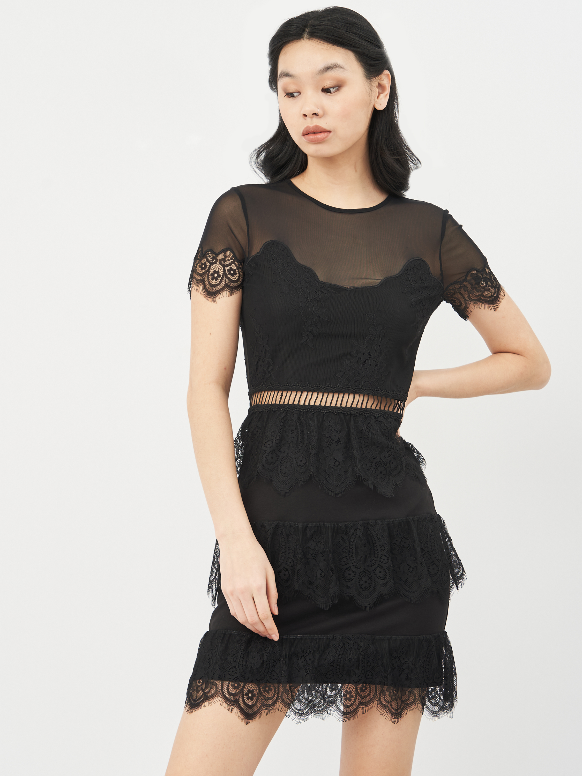 

Платье H&M KK0313542 38 Черное