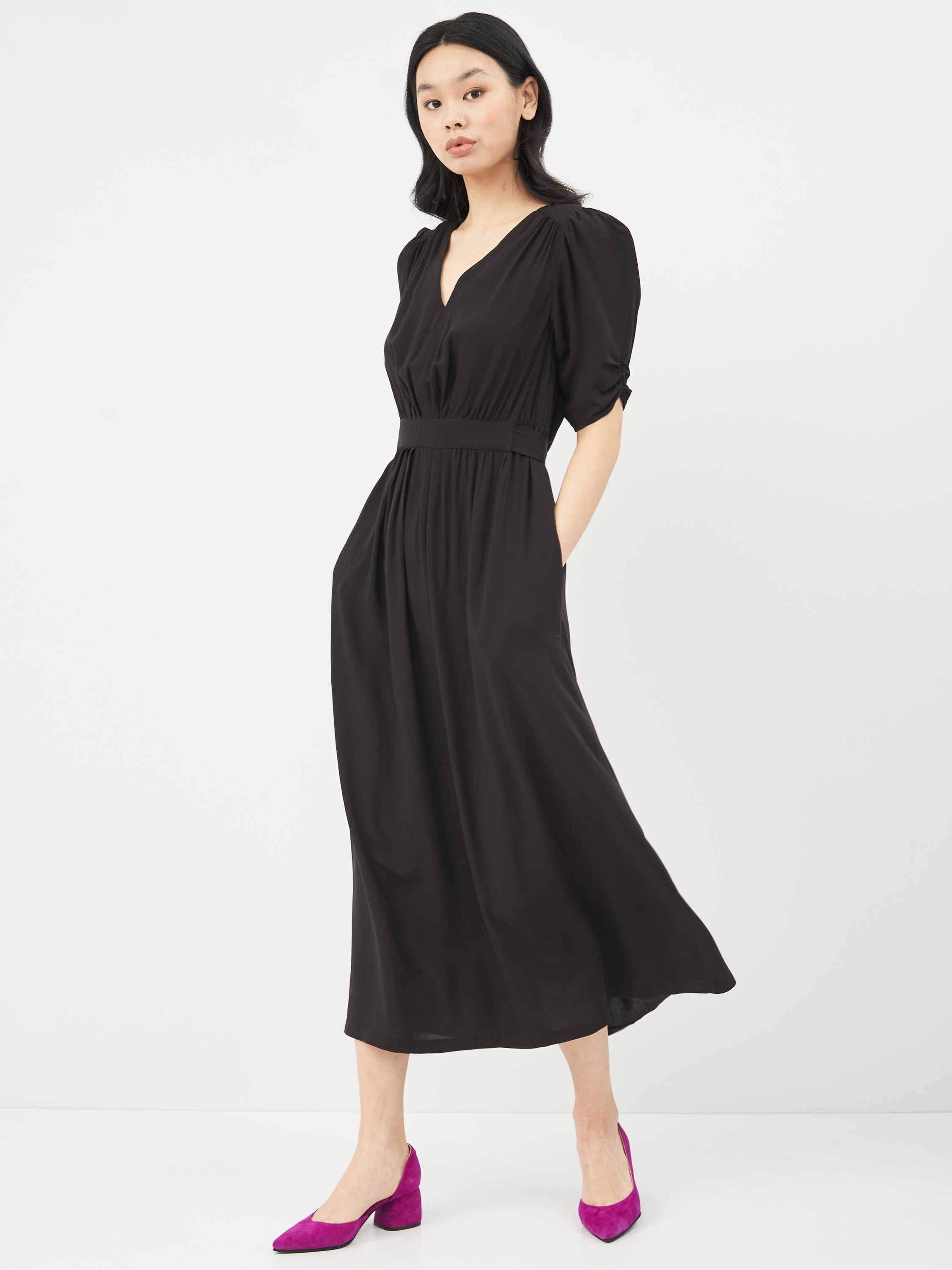 

Платье H&M KK0323164 34 Черное