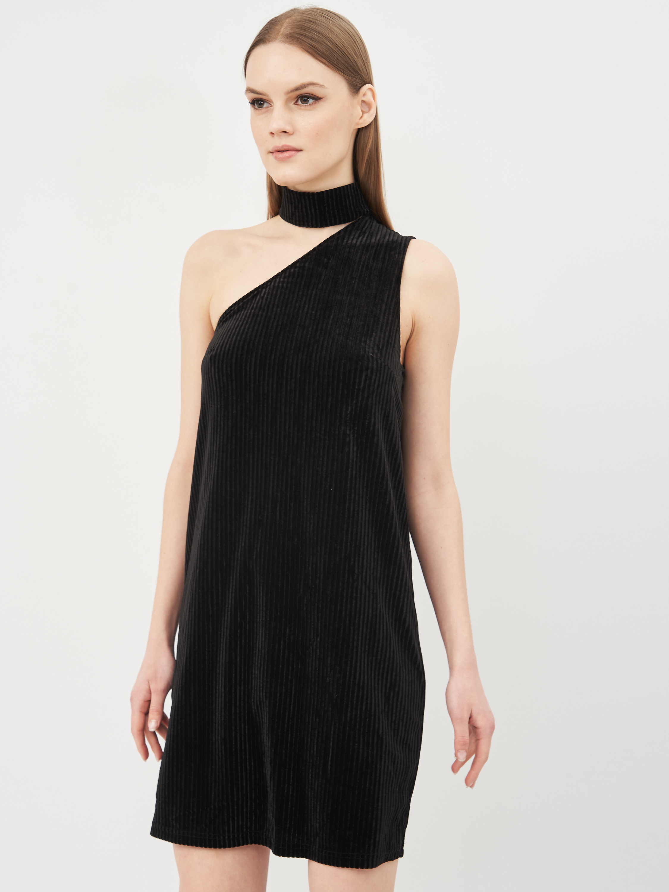 

Платье H&M KK0132789 S Черное
