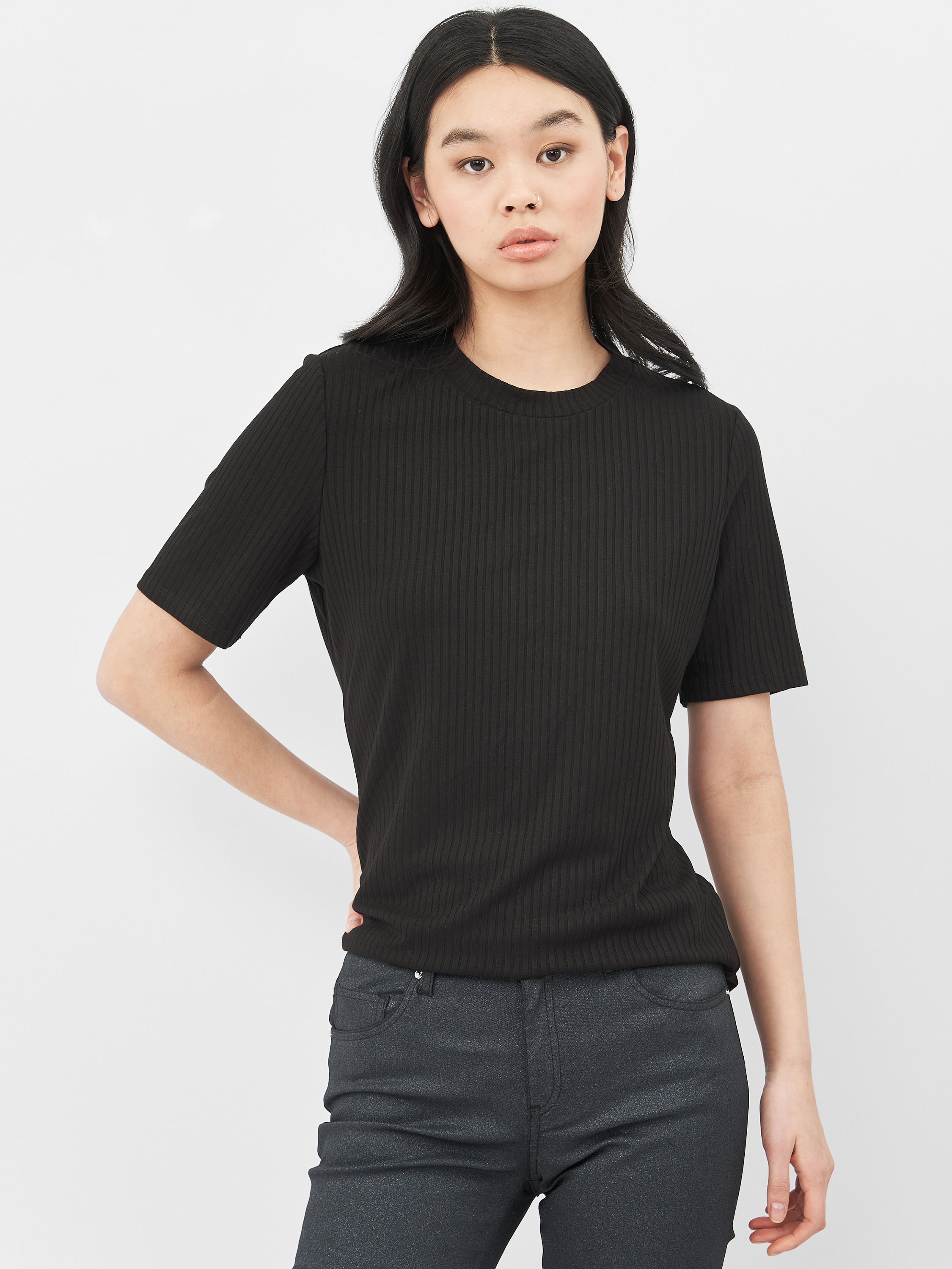

Футболка H&M KK3715294 L Черная