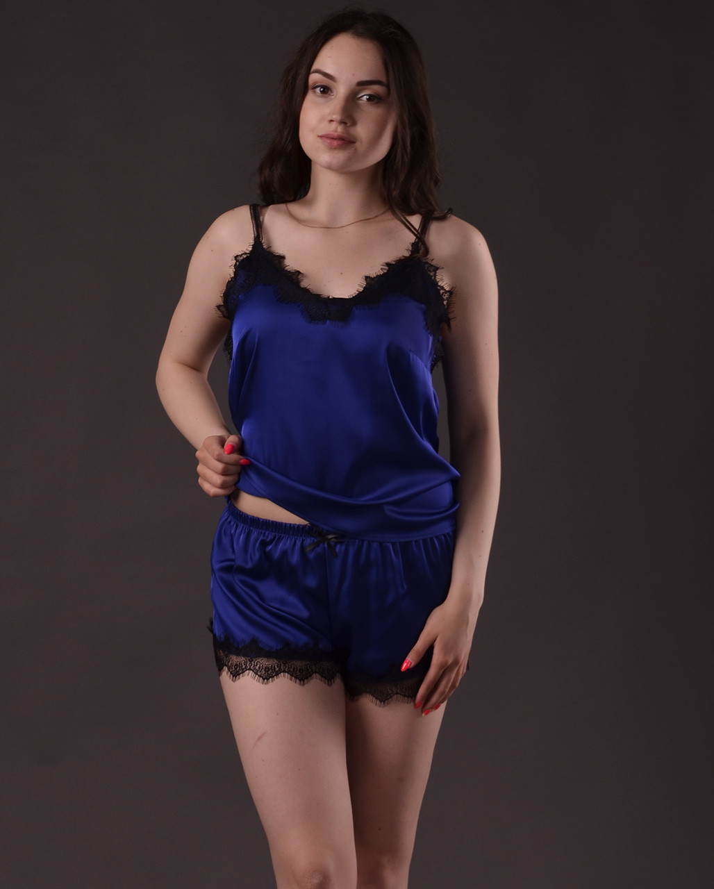 

Женская пижама с кружевом Шантильи шелк Армани (майка шорты) S(42-44) Электрик