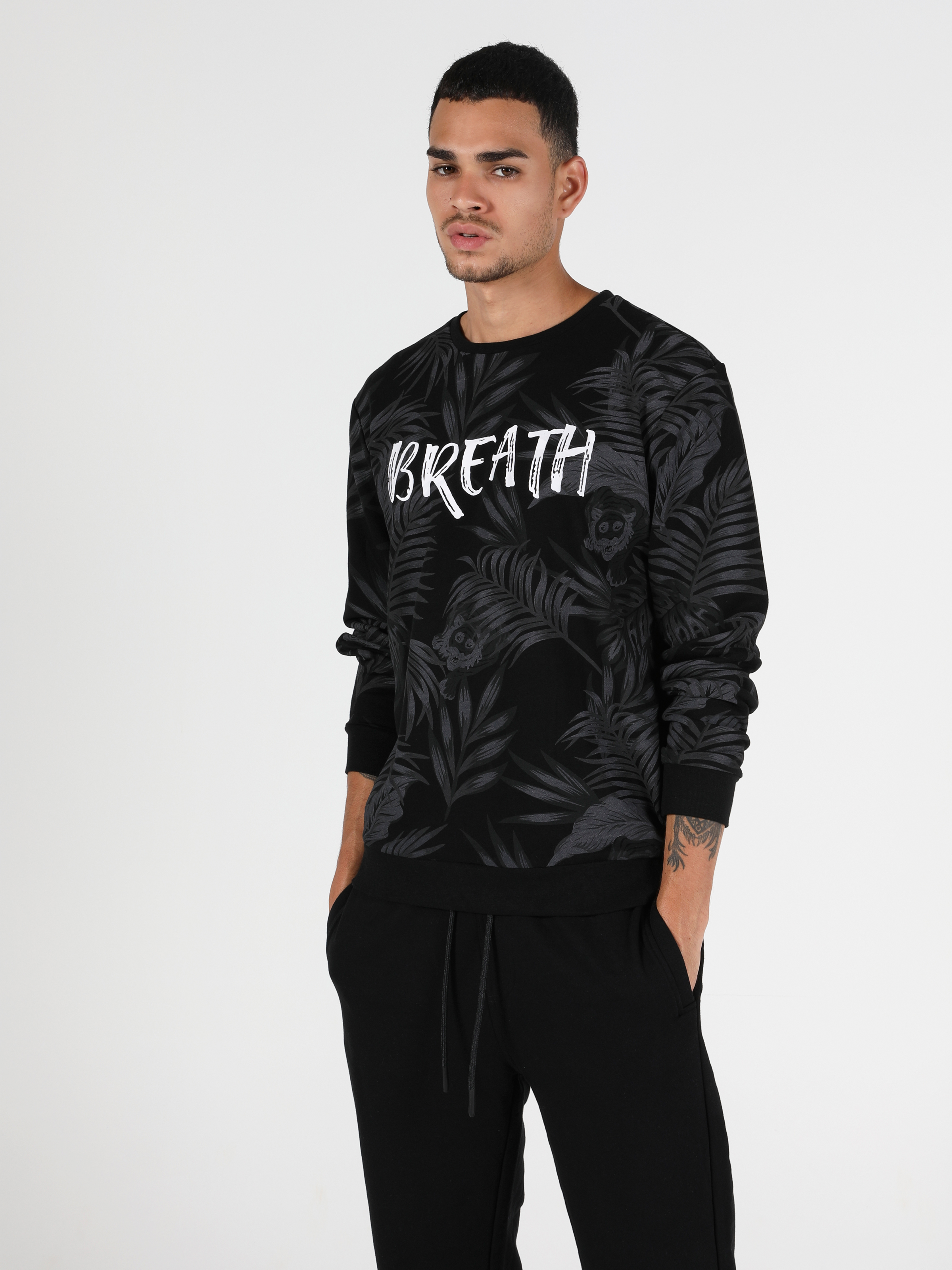 

Свитшот Colin's CL1050543BLK S Black