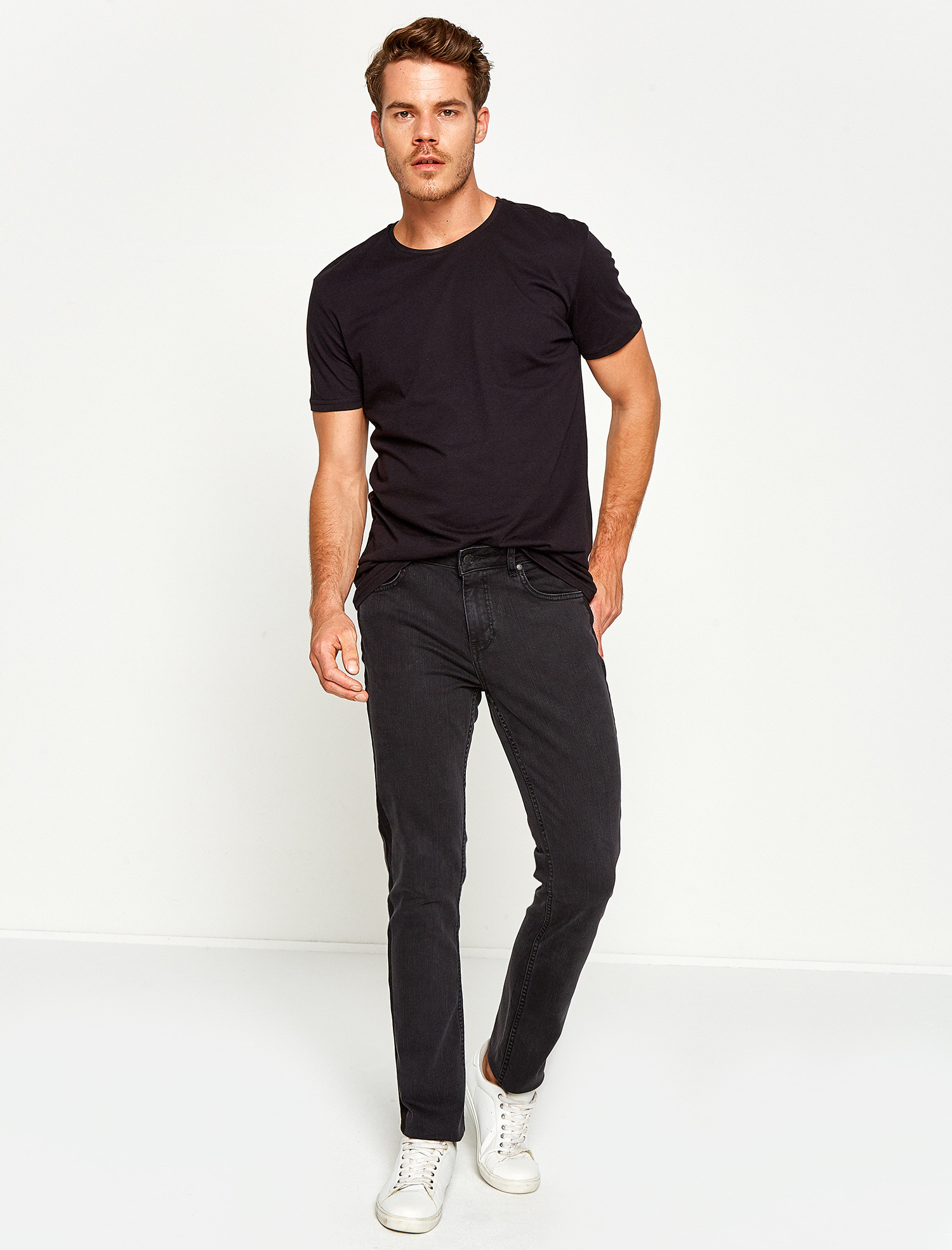 

Брюки Koton 7YAM43715LD-999 32-34 Black