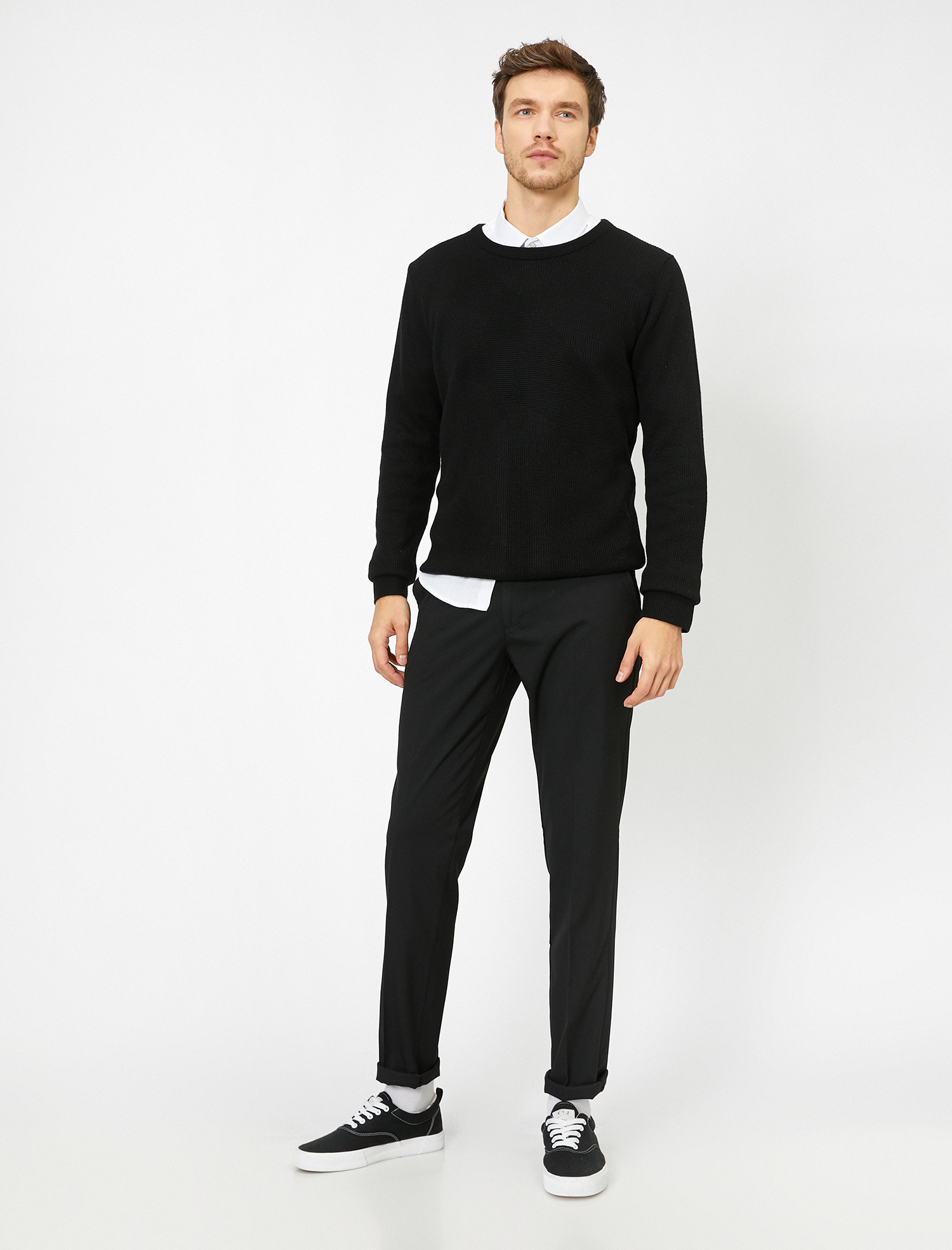 

Брюки Koton 8KAP49646NW-999 40 Black