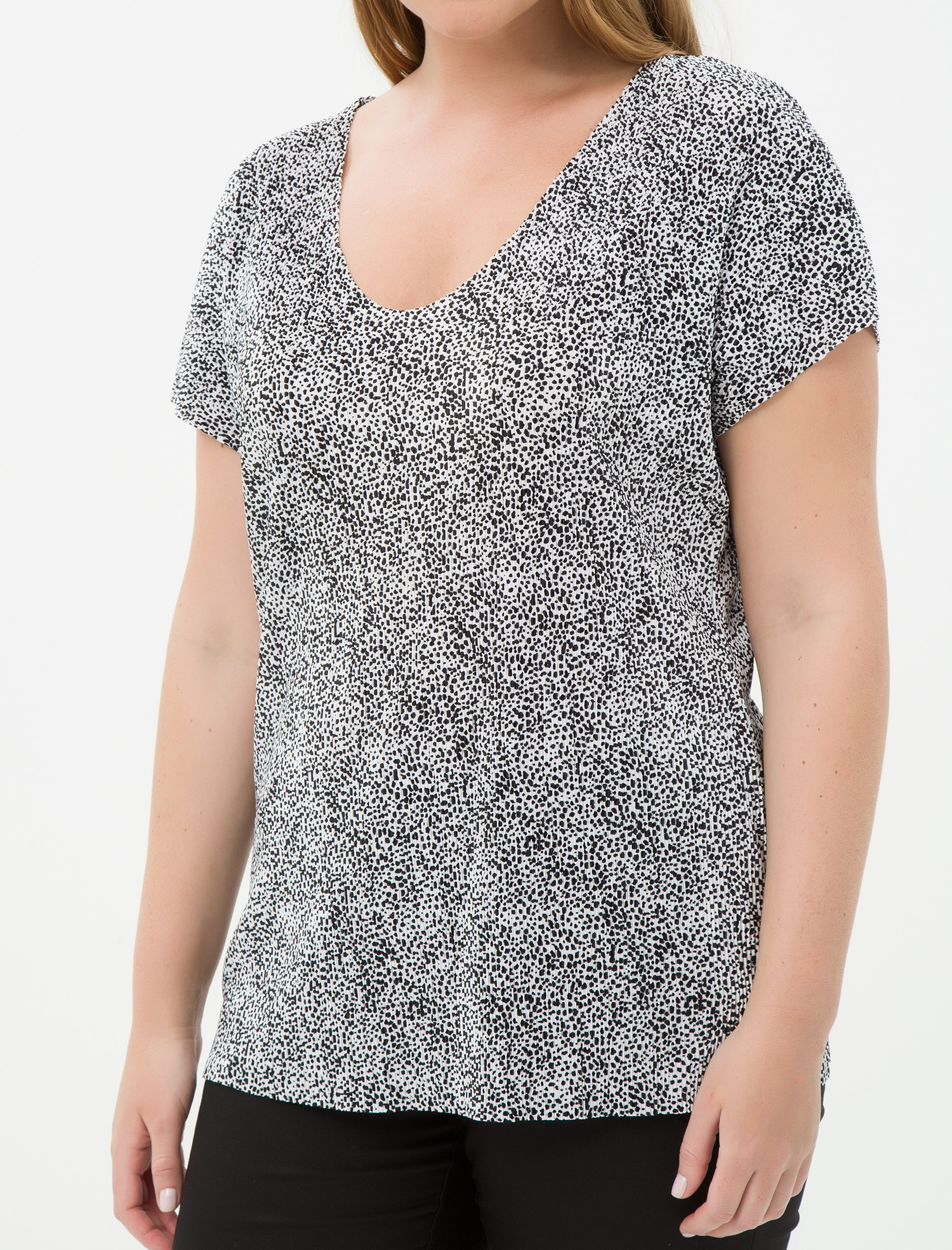 

Футболка Koton 6YAB17893ZK 2XL Black Design