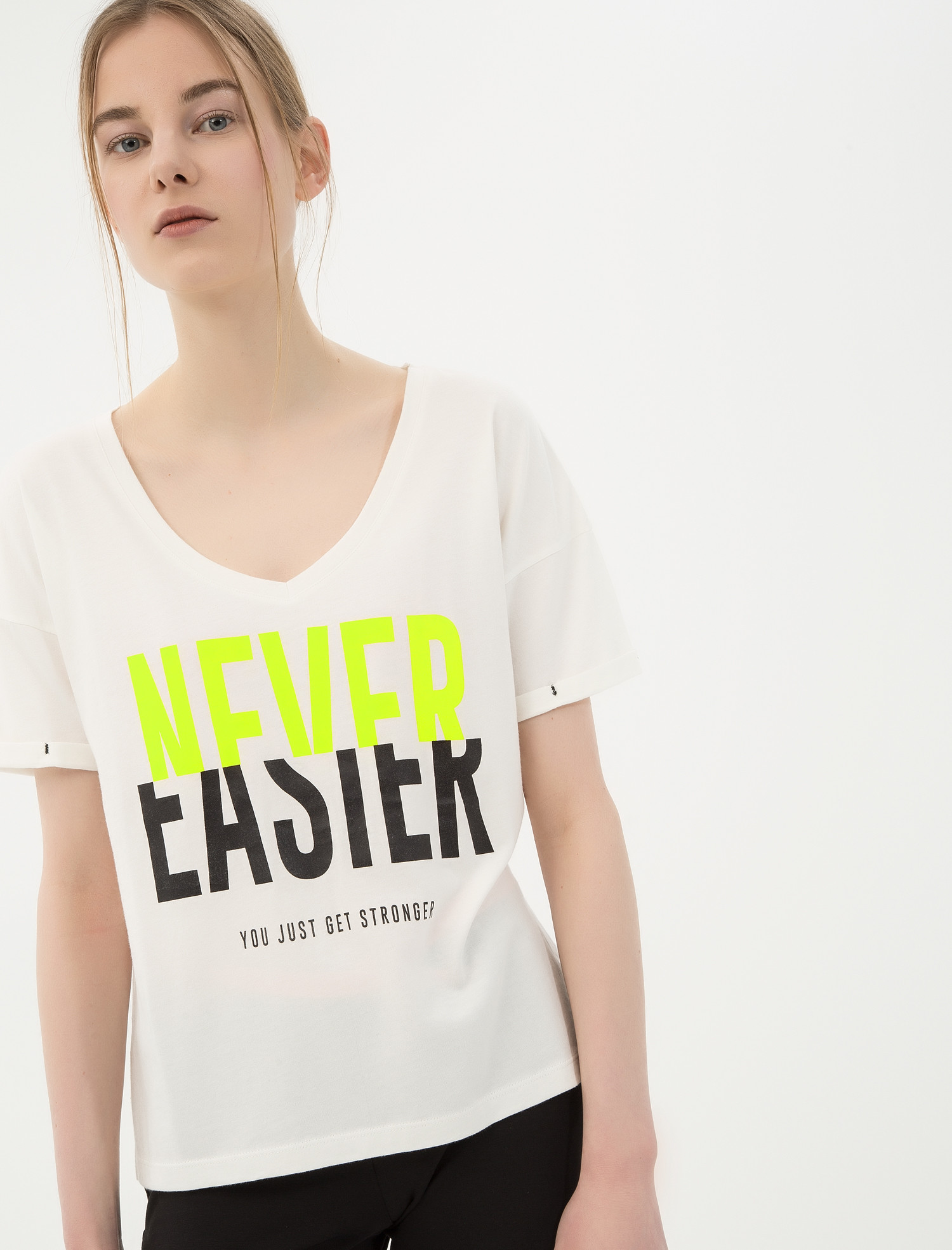 

Футболка Koton 7KAK12919YK S Off White