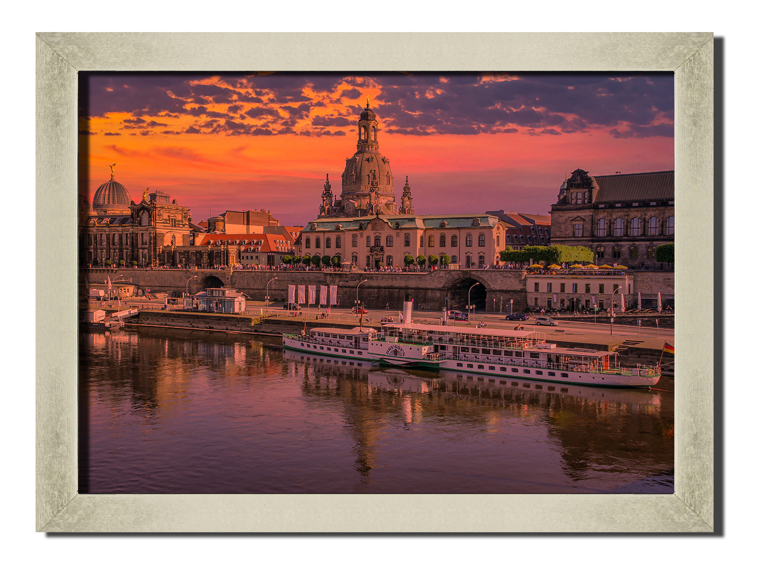 

Silver frame картина на файн-арт бумаге Дрезден исторический сюжет, мировая история Hotel Arizona HD 31 см x 41 см