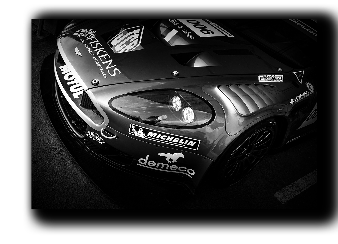 

картина на холсте aston martin dbr9 спортивные гоночные авто суперкары Hotel Arizona HD 28 см x 41 см